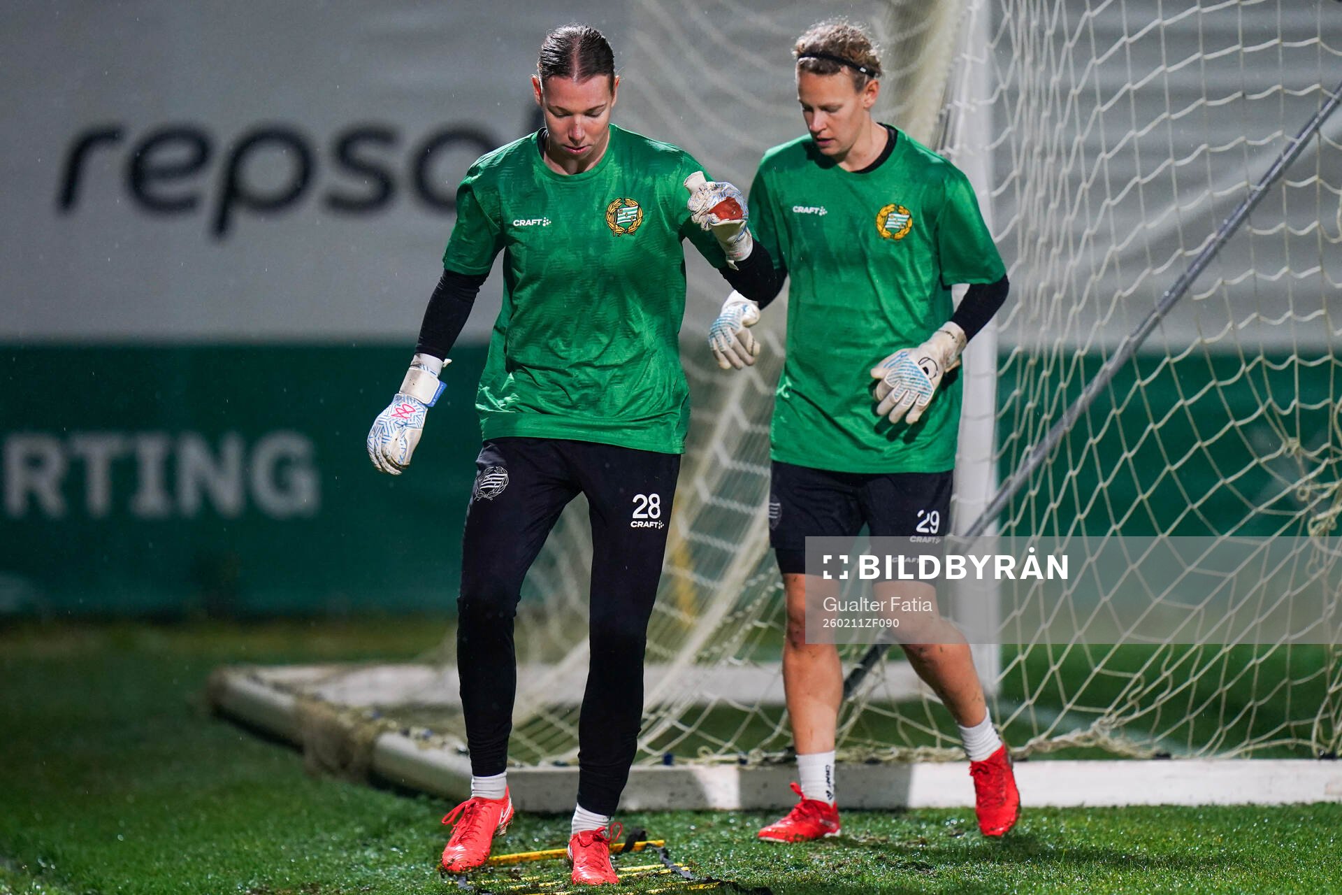 goalkeeper Melina Loeck and goalkeeper Cajsa Andersson of