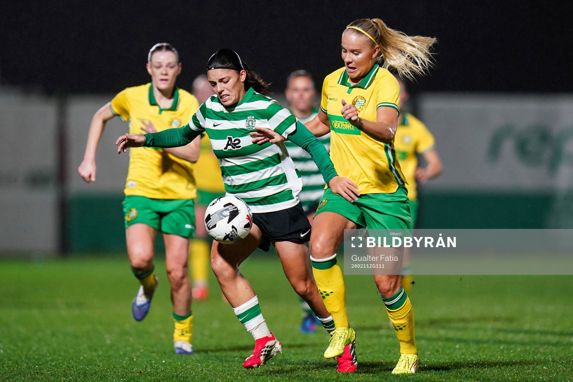 Érica Cancelinha of Sporting CP and Stina Lennartsson of
