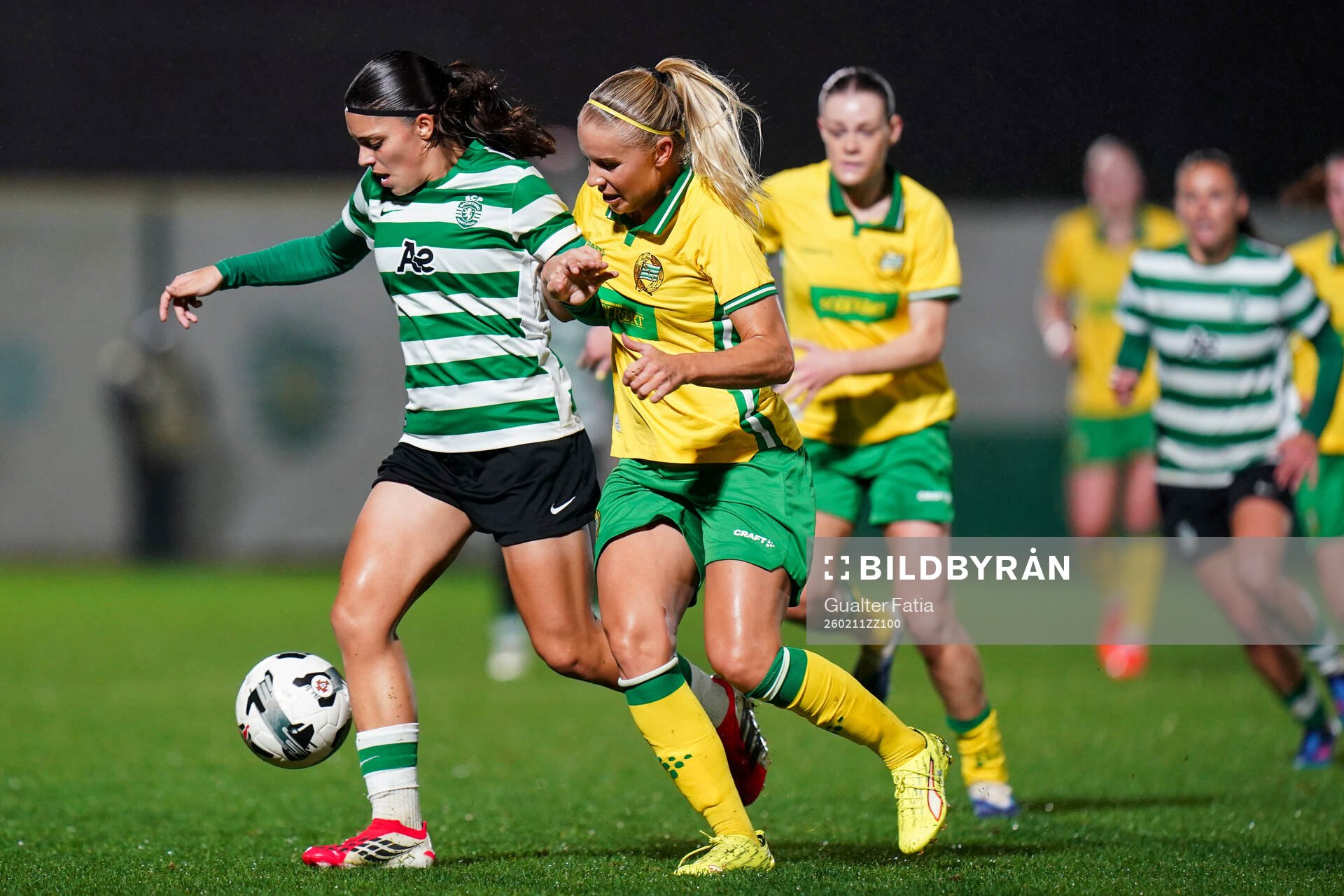 Érica Cancelinha of Sporting CP and Stina Lennartsson of