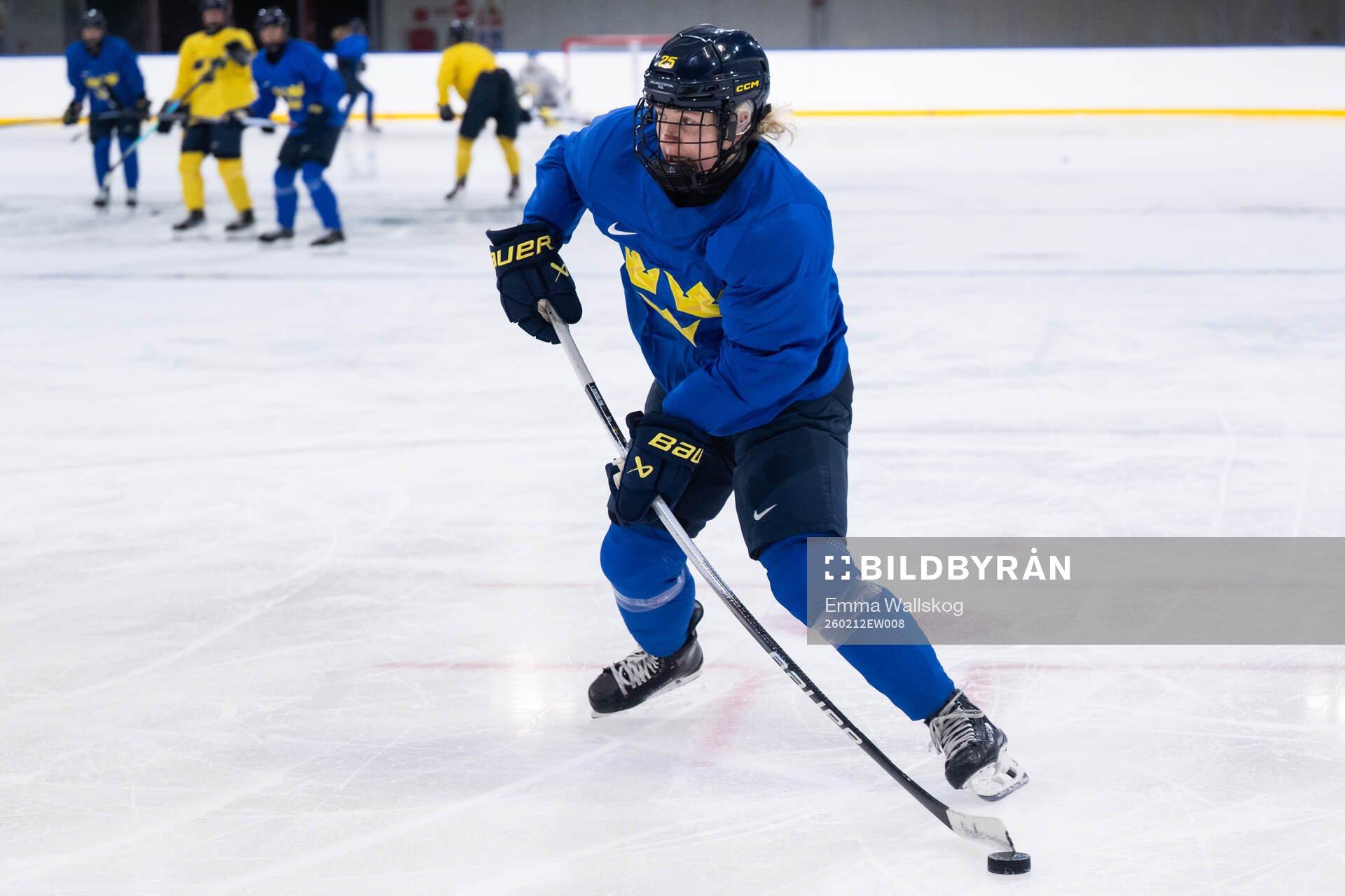 Lina Ljungblom of Sweden at a ice hockey practice session