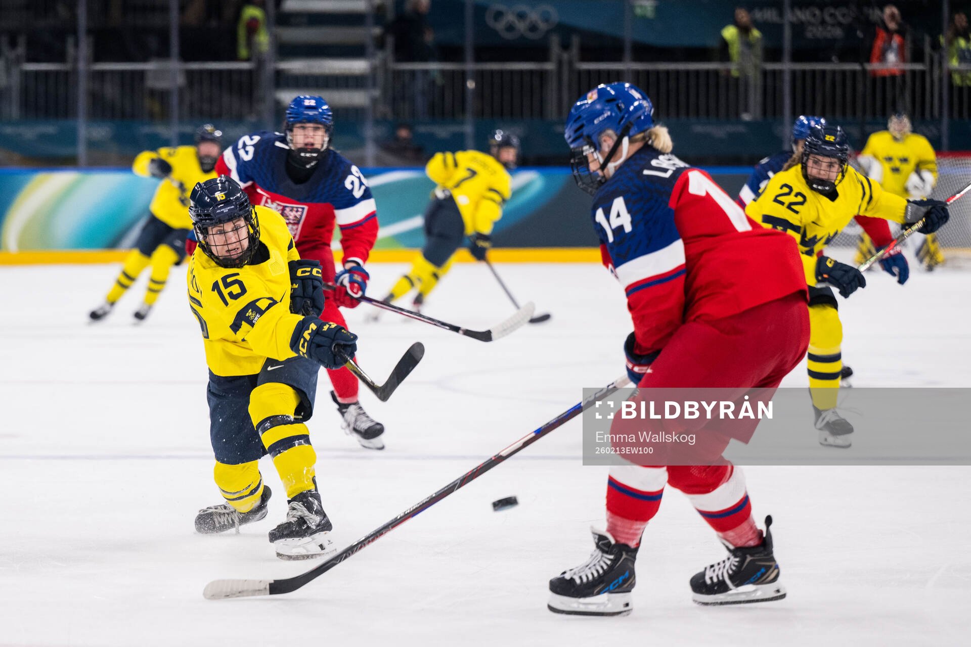 Lisa Johansson of Sweden and Dominika Laskova of Czech