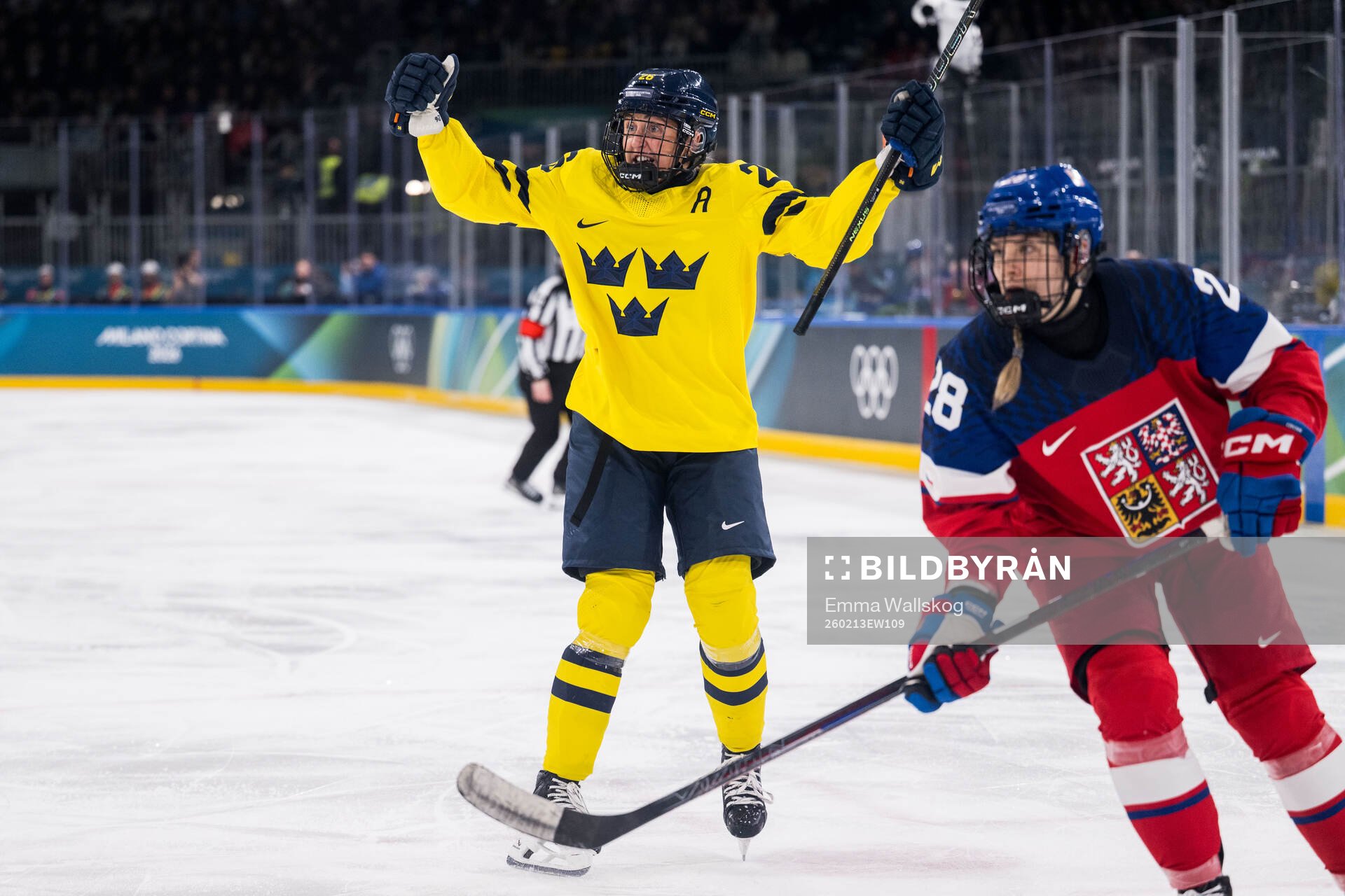 Hanna Olsson of Sweden celebrates the 1-0 goal in the