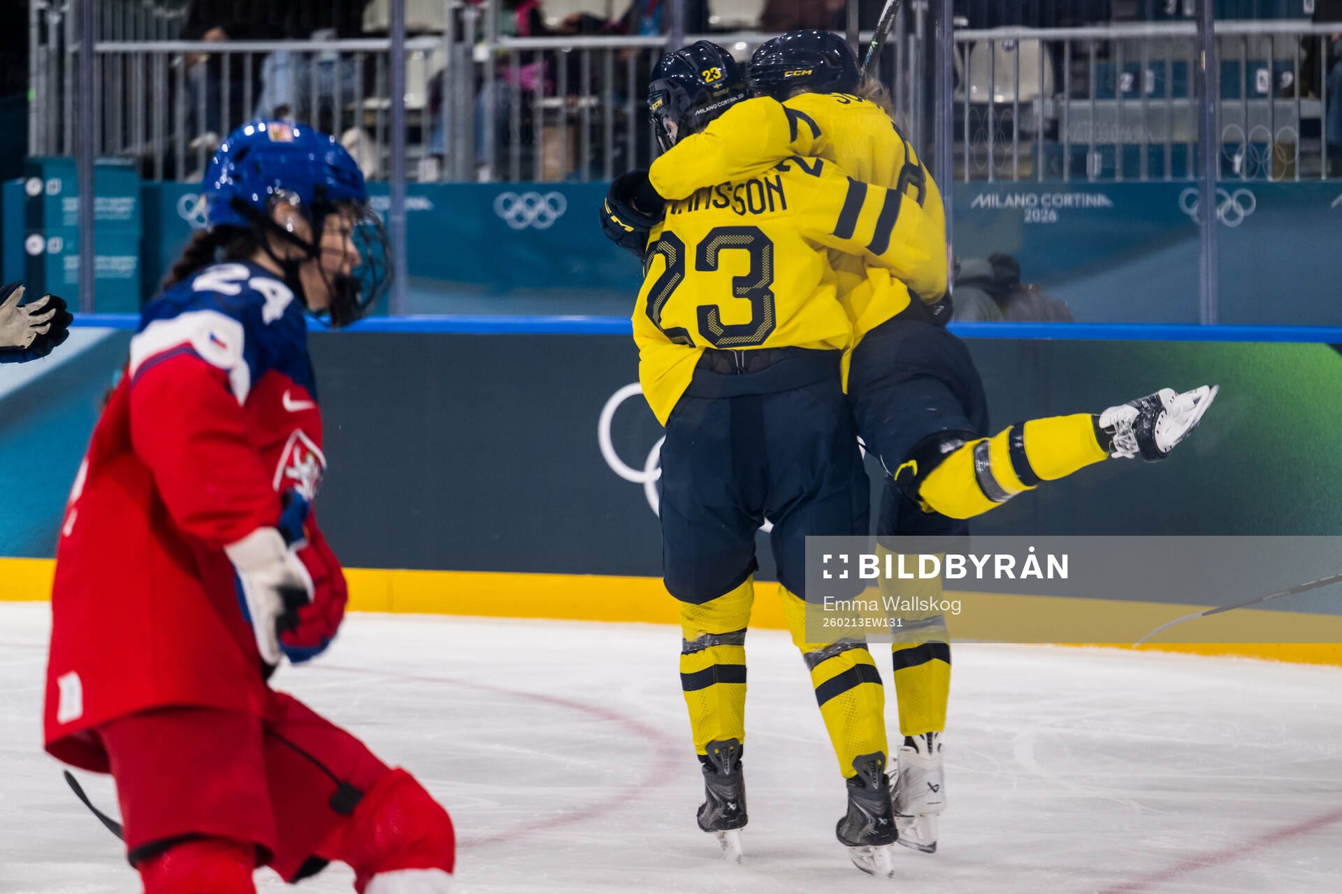 Hilda Svensson and Thea Johansson of Sweden celebrate