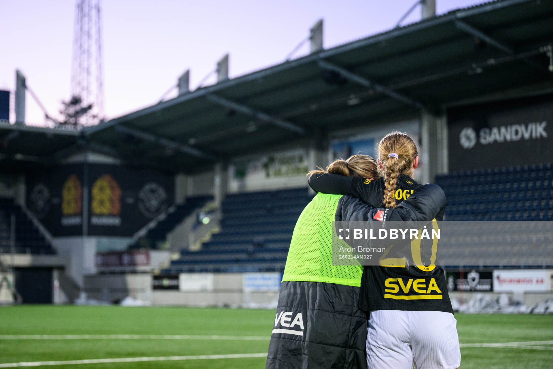 AIKs Nellie Eriksen Yasseri och Aleksandra Bogucka