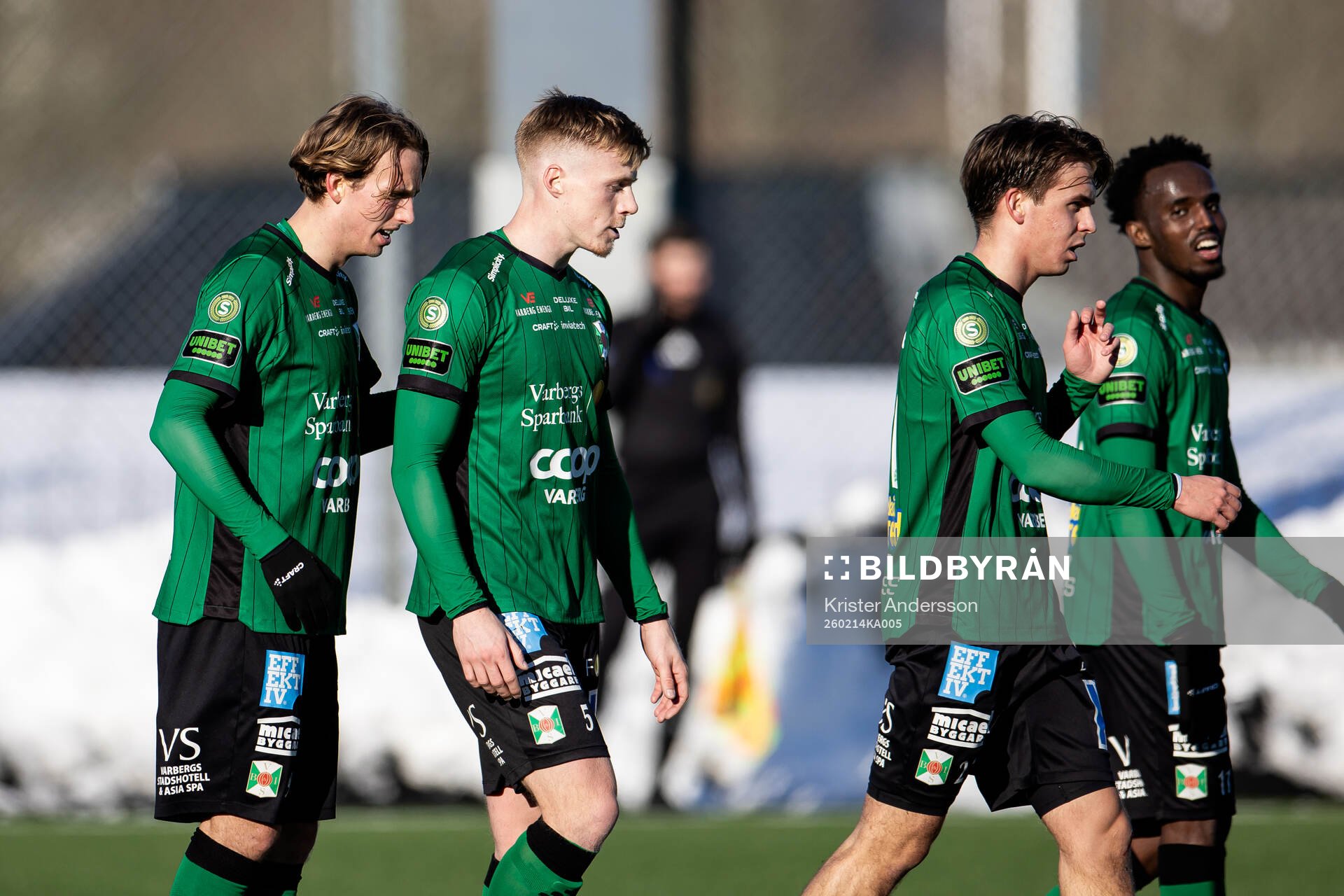 Varbergs spelare jublar eter 1-0 av Jonathan Nilsson