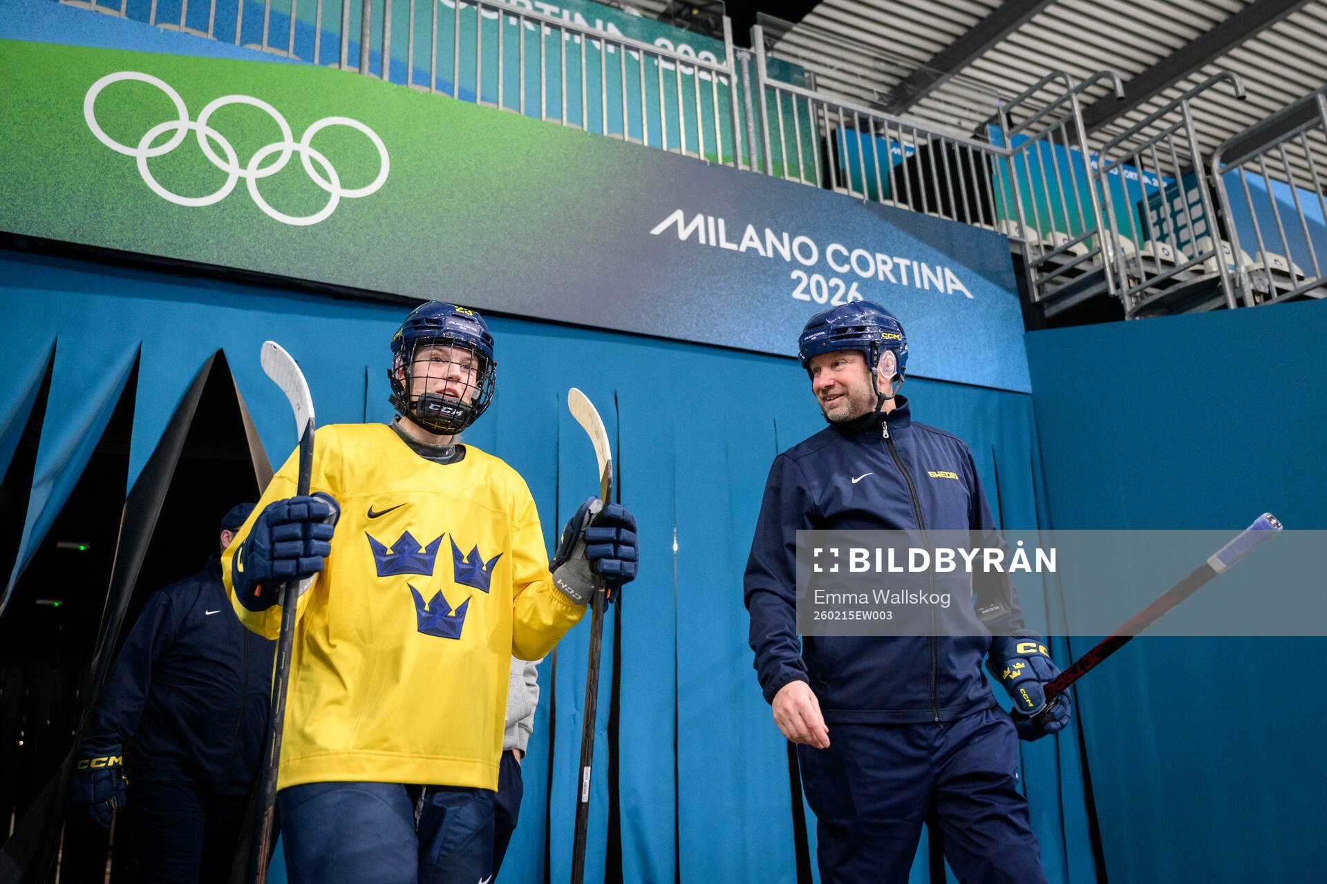 Thea Johansson and assistant coach Stefan Ladhe