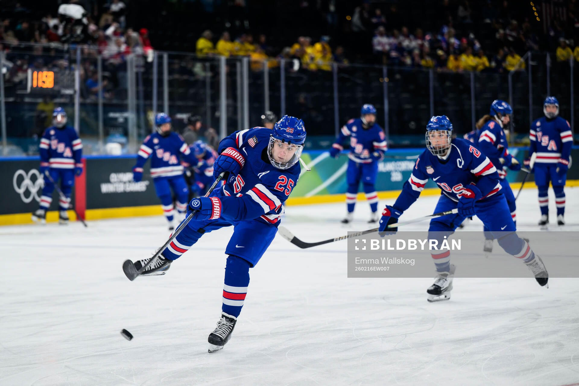 Alex Carpenter and Hilary Knight of USA