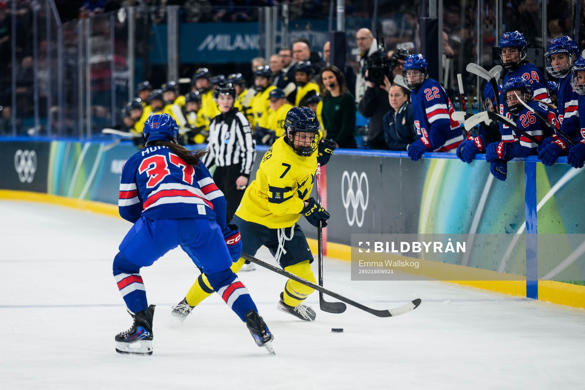 Mira Jungåker of Sweden in the women's ice hockey