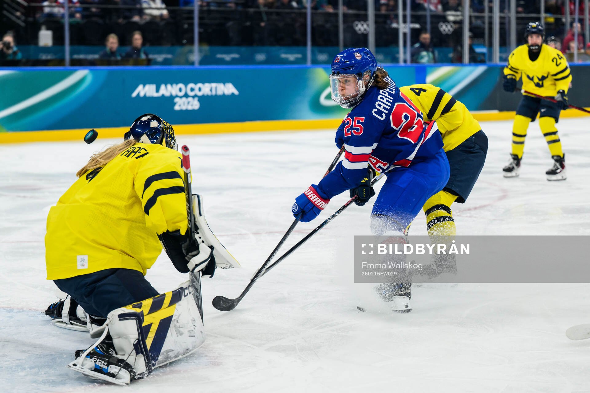 Alex Carpenter of USA against goaltender Ebba Svensson