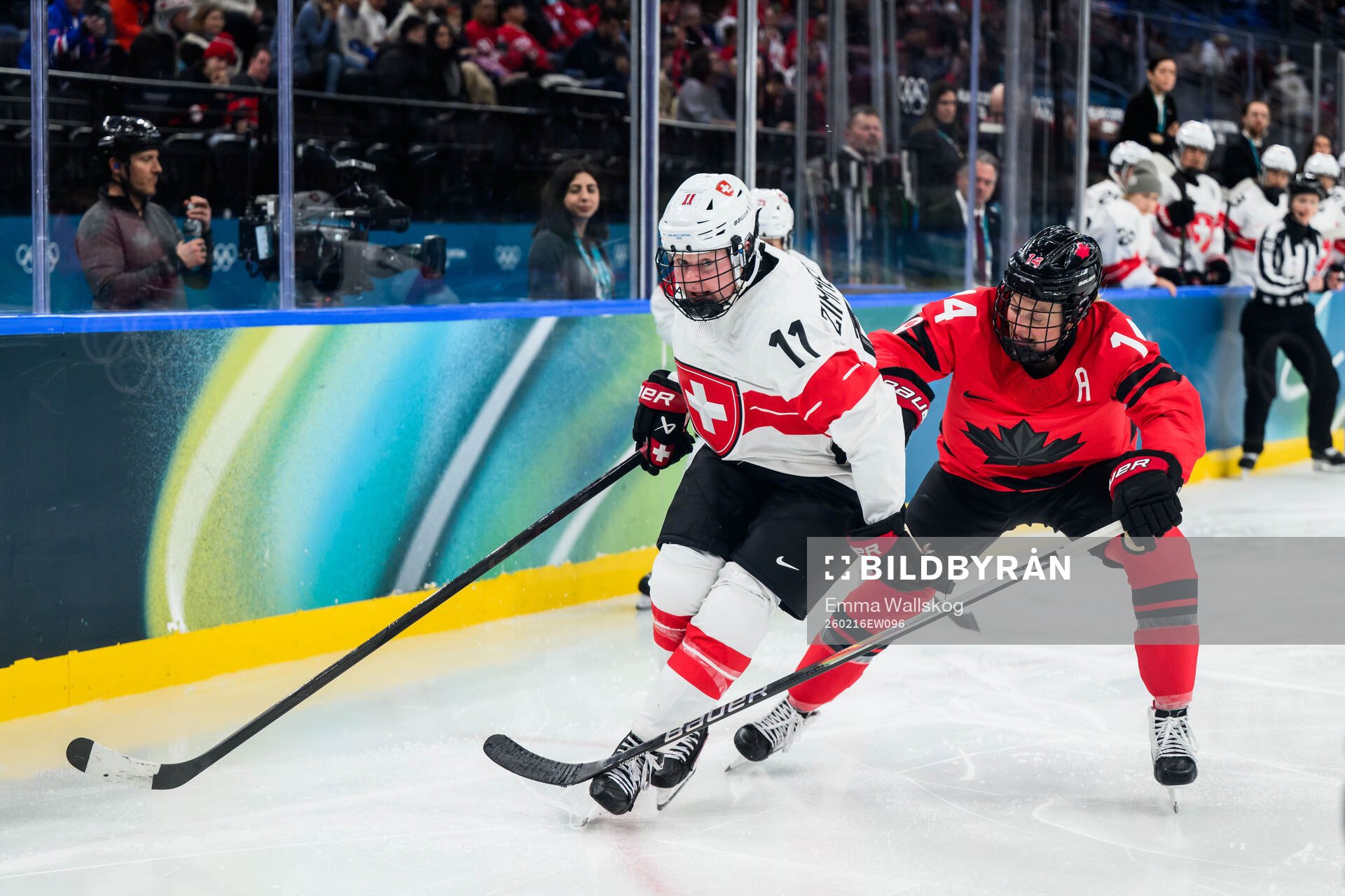Laura Zimmermann of Switzerland and Renata Fast of Canada