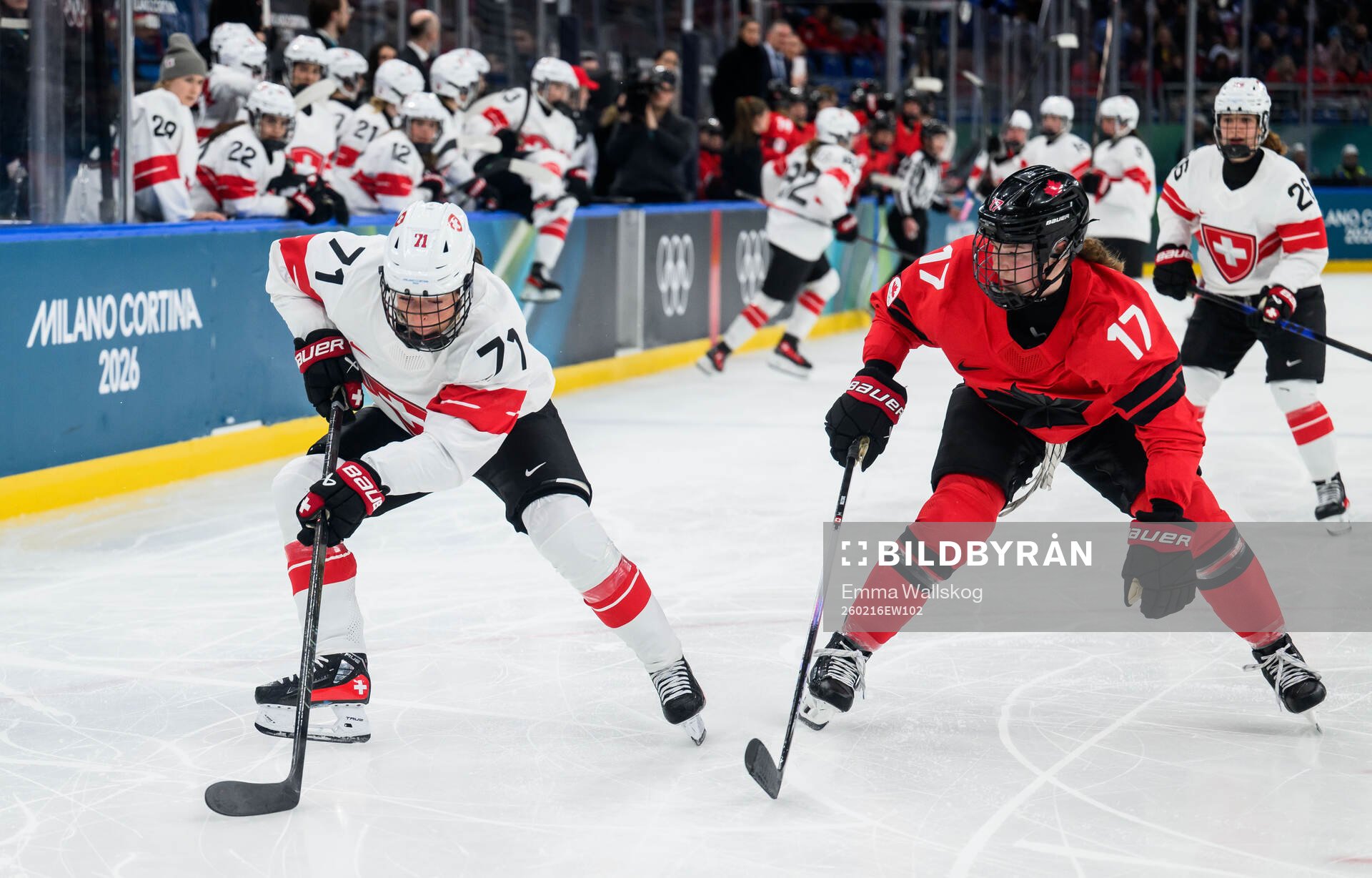Lena Marie Lutz of Switzerland and Ella Shelton of Canada