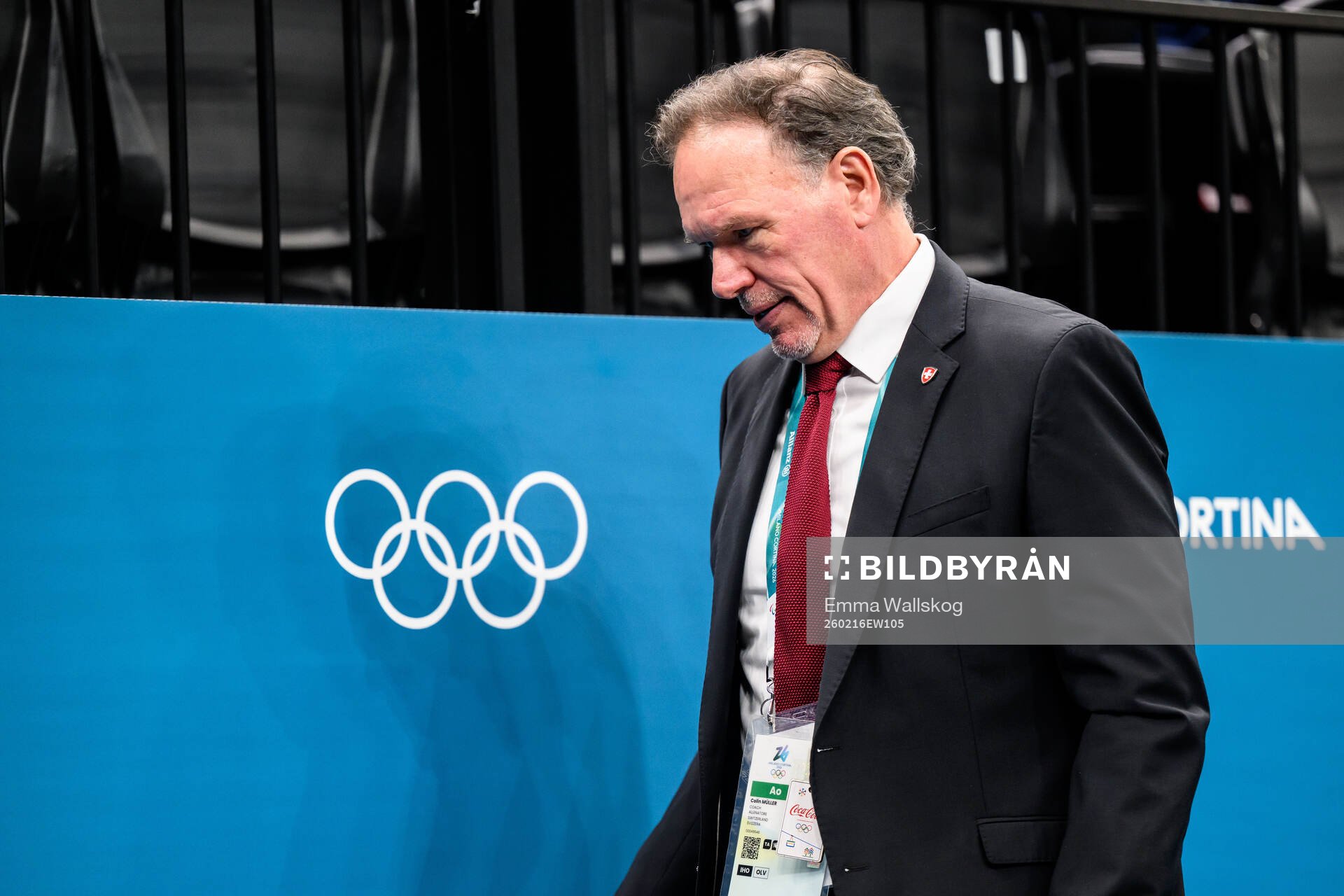 Head coach Colin Muller of Switzerland in the women's ice