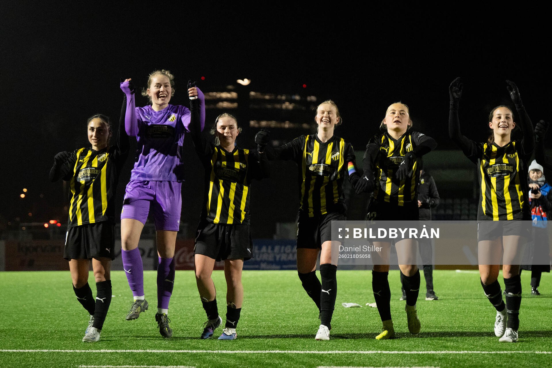 Goalkeeper Fanney Birkisdottir of Häcken celebrates
