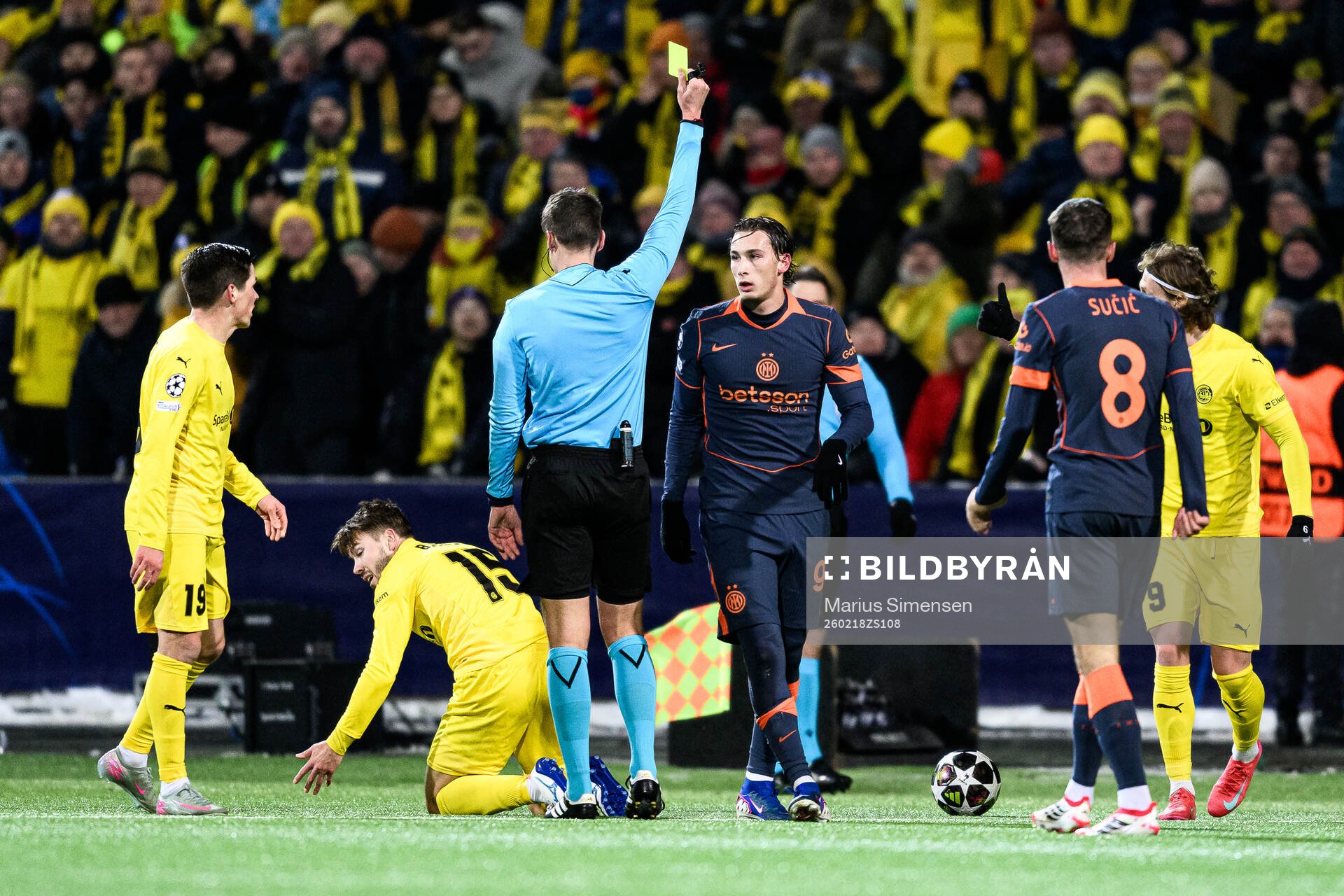 Pio Esposito of Inter receives a yellow card