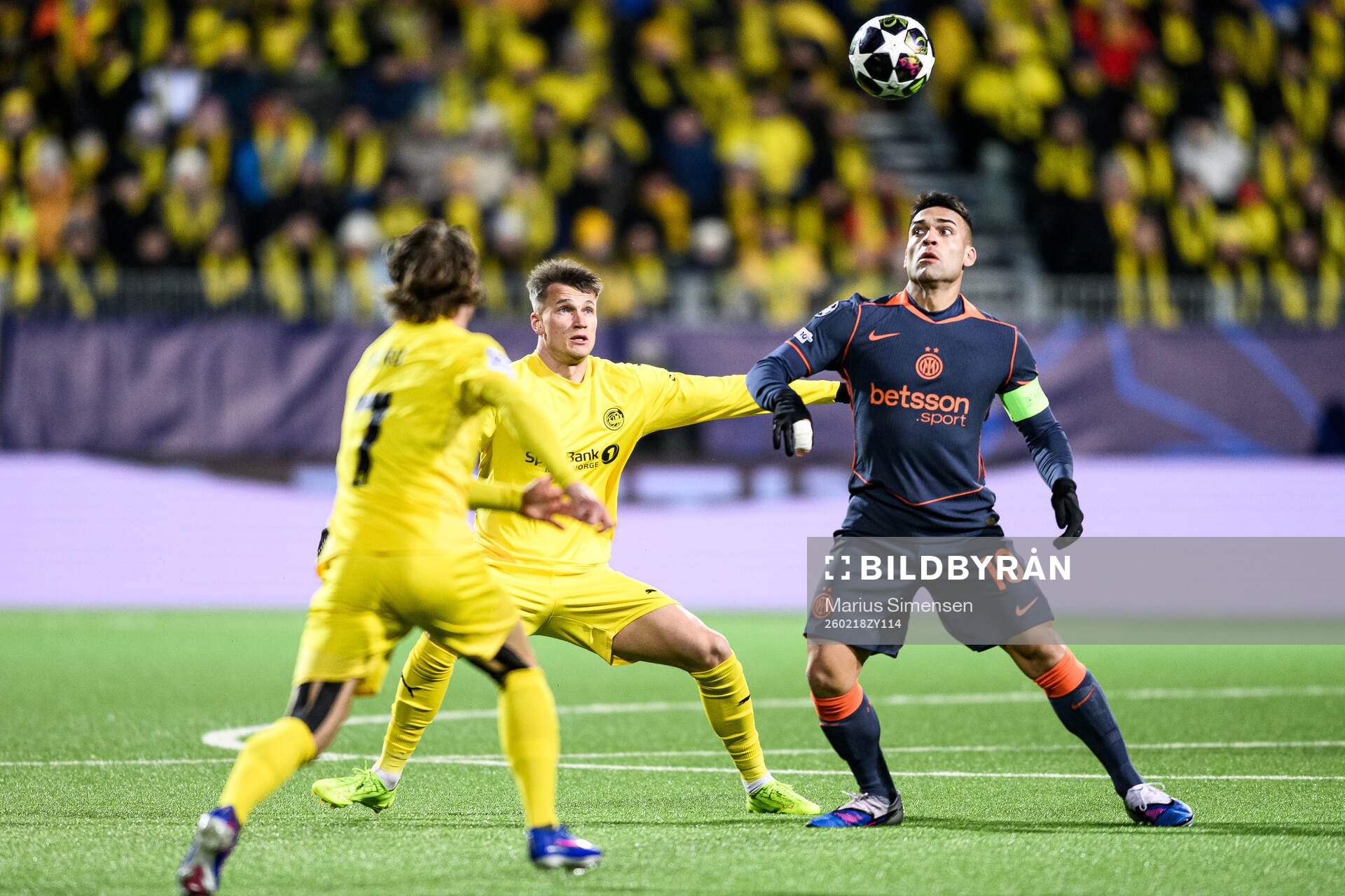 Odin Bjørtuft of Bodø/Glimt and Lautaro Martínez of Inter
