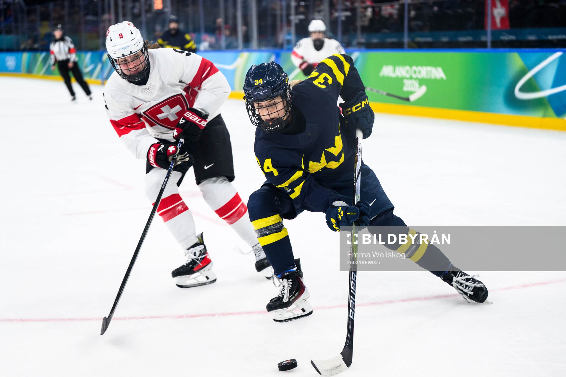 Shannon Sigrist of Switzerland and Mira Hallin of Sweden in