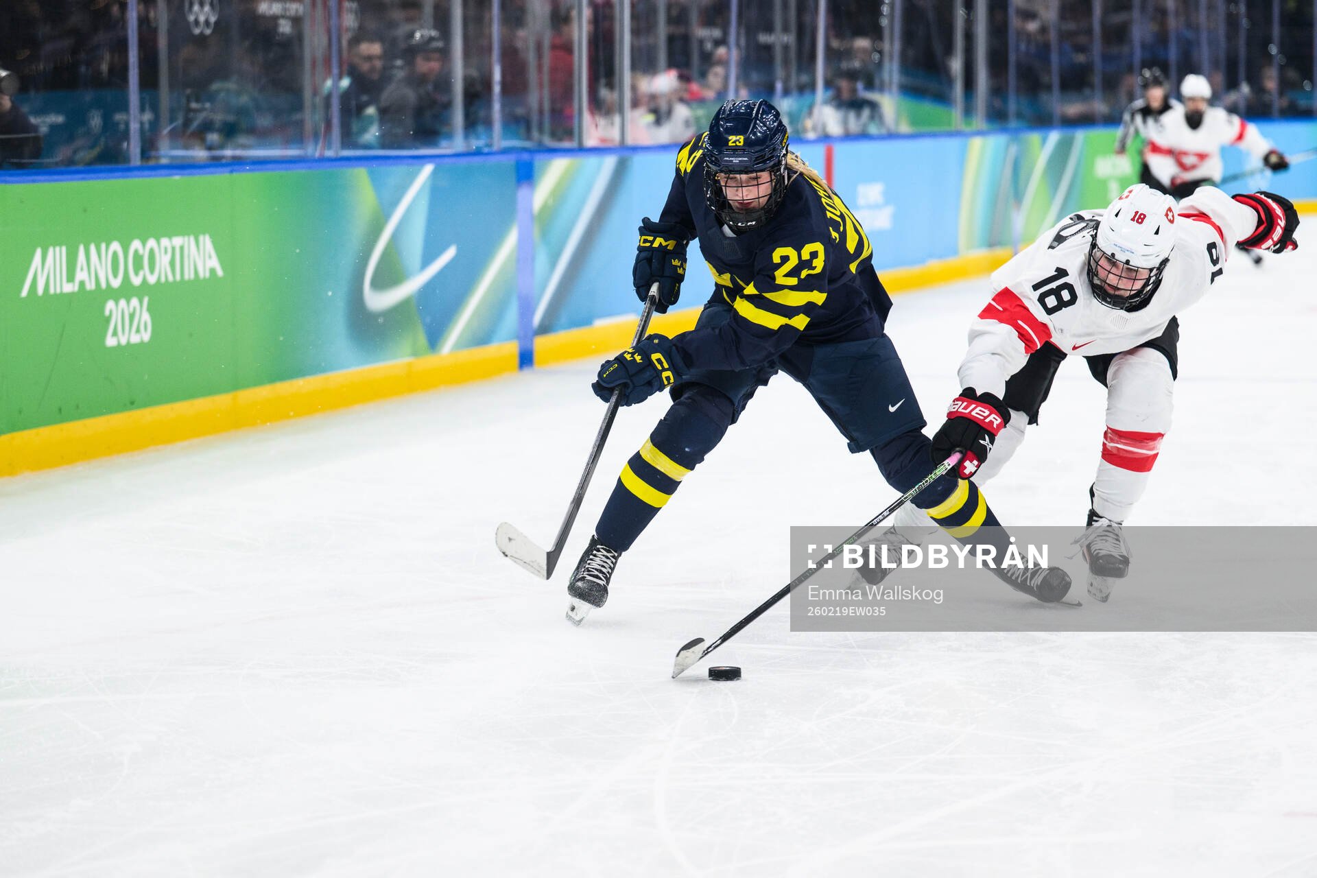 Thea Johansson of Sweden and Stefanie Wetli of Switzerland