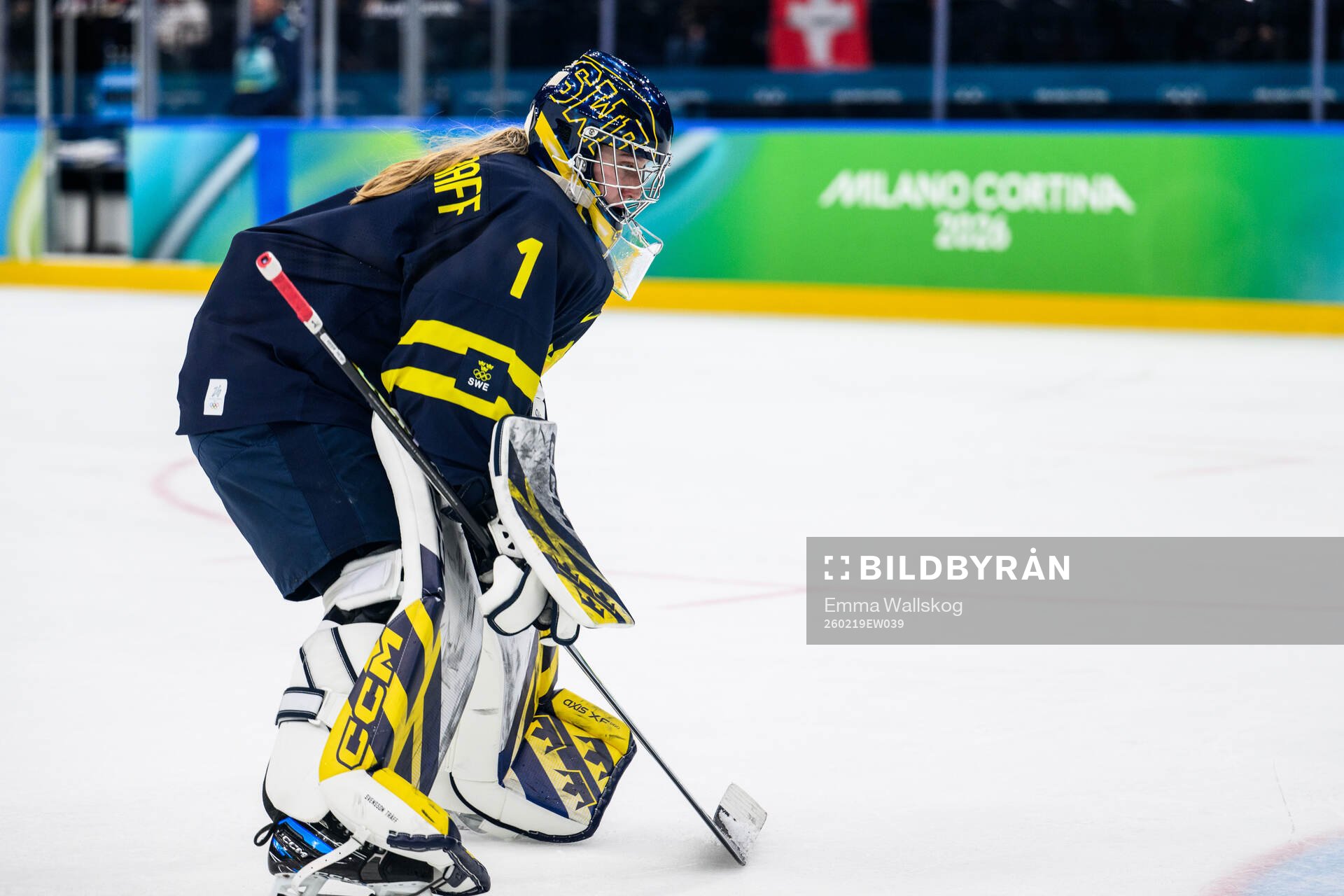 goaltender Ebba Svensson Träff of Sweden in the women's