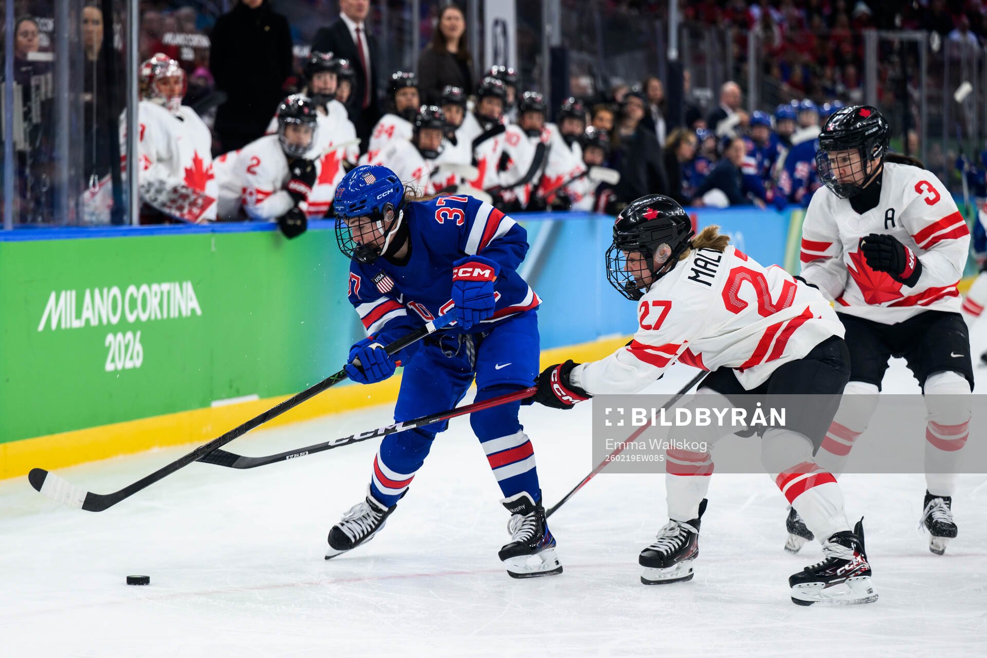 Abbey Murphy of USA and Emma Maltais and Jocelyne Larocque
