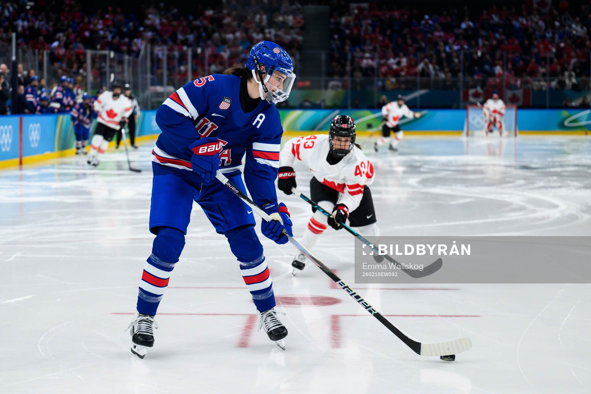 Megan Keller of USA and Kristin O'Neill of Canada in the