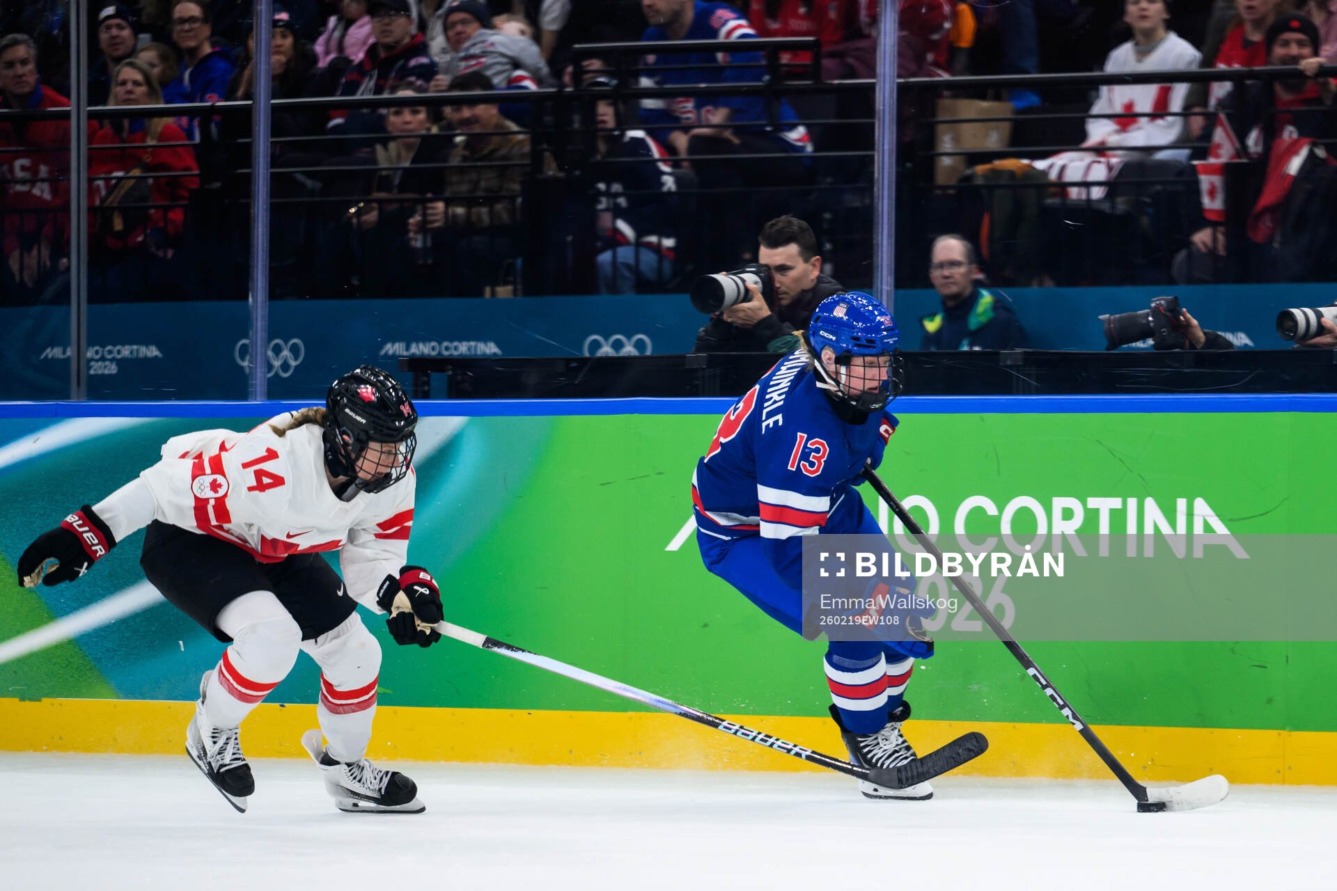 Renata Fast of Canada and u13<of USA in the women's ice