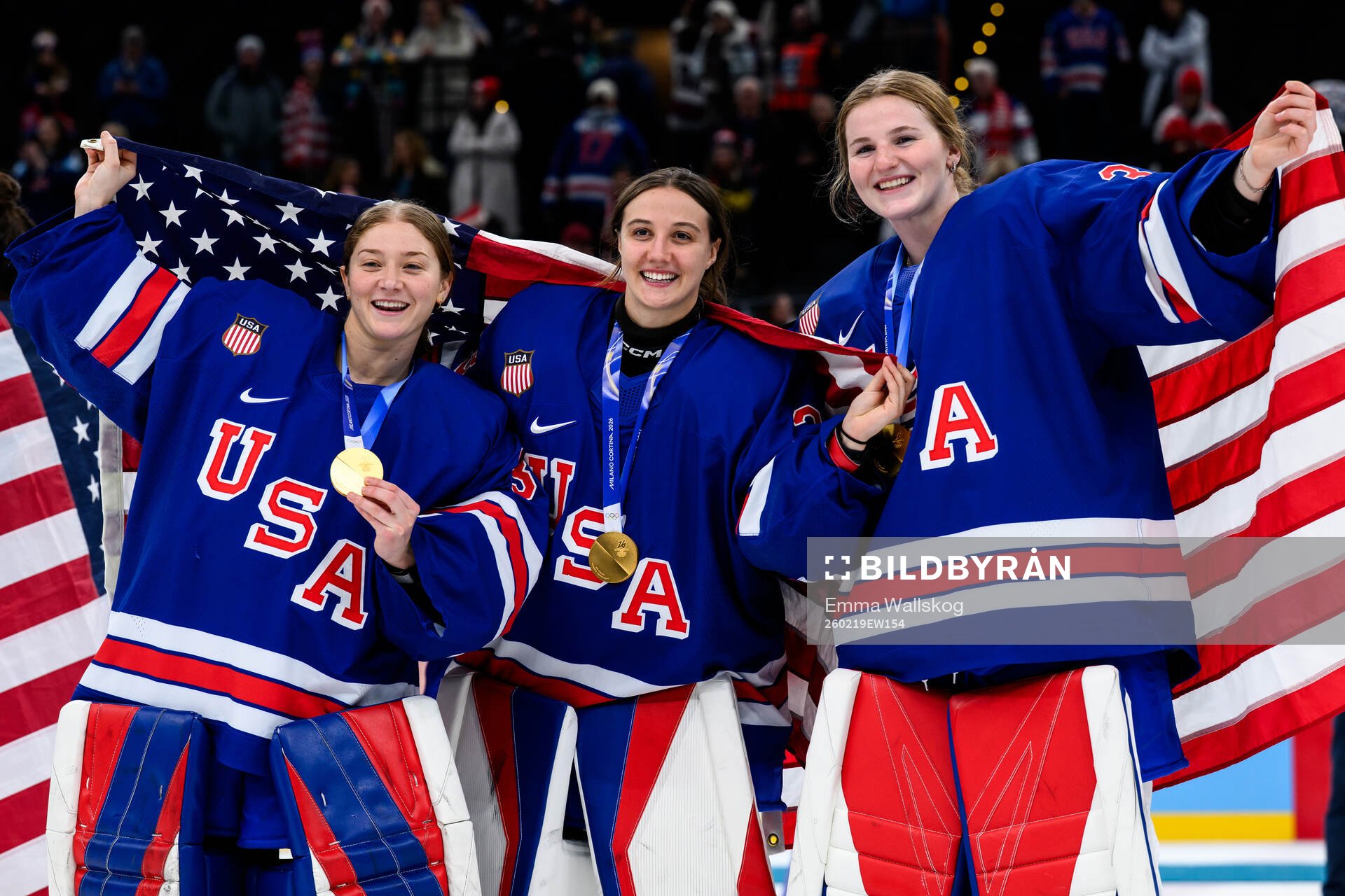 goaltender Aerin Frankel and goaltender Gwyneth Philips of