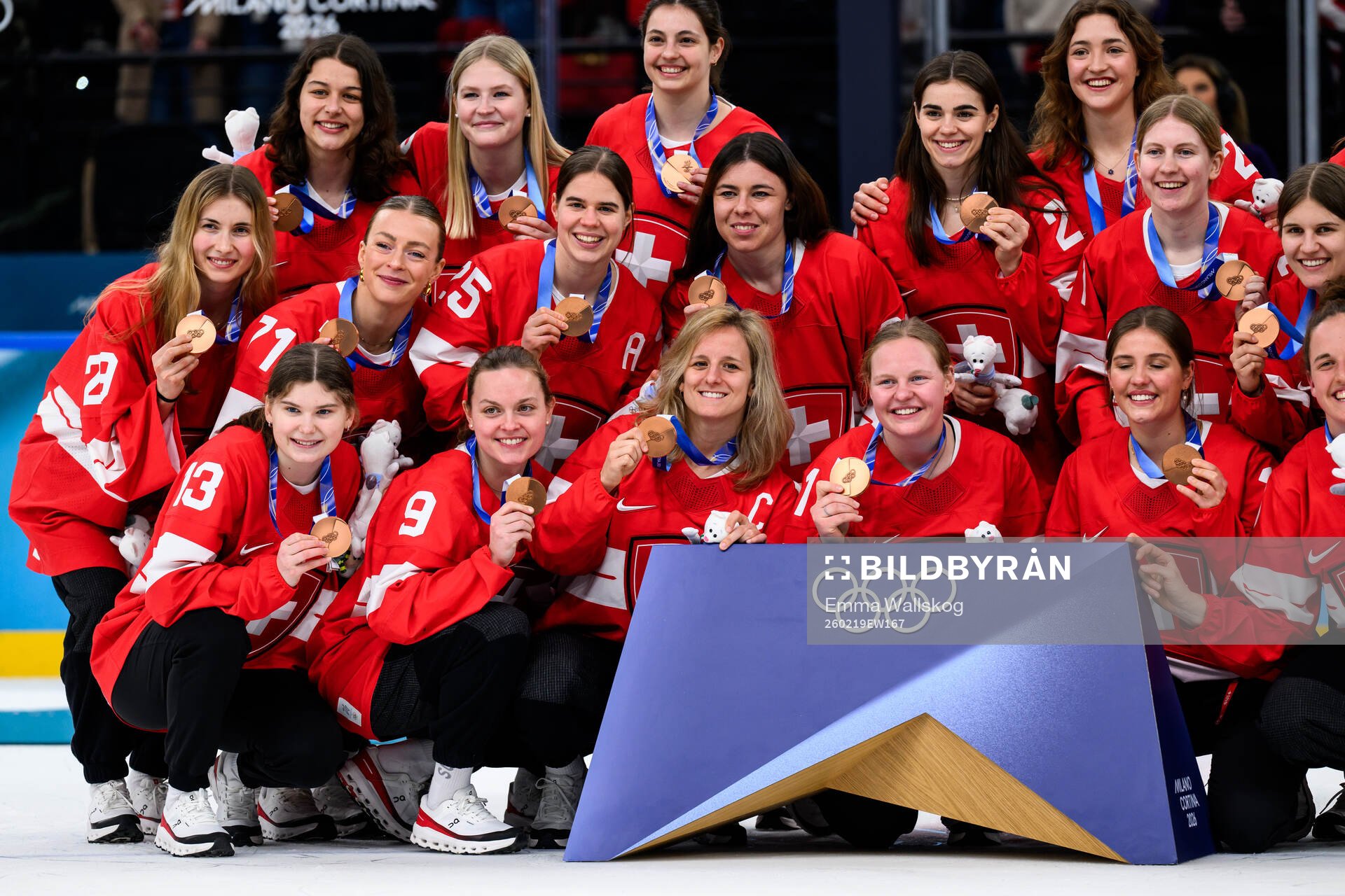 Lara Stalder of Switzerland and teammates