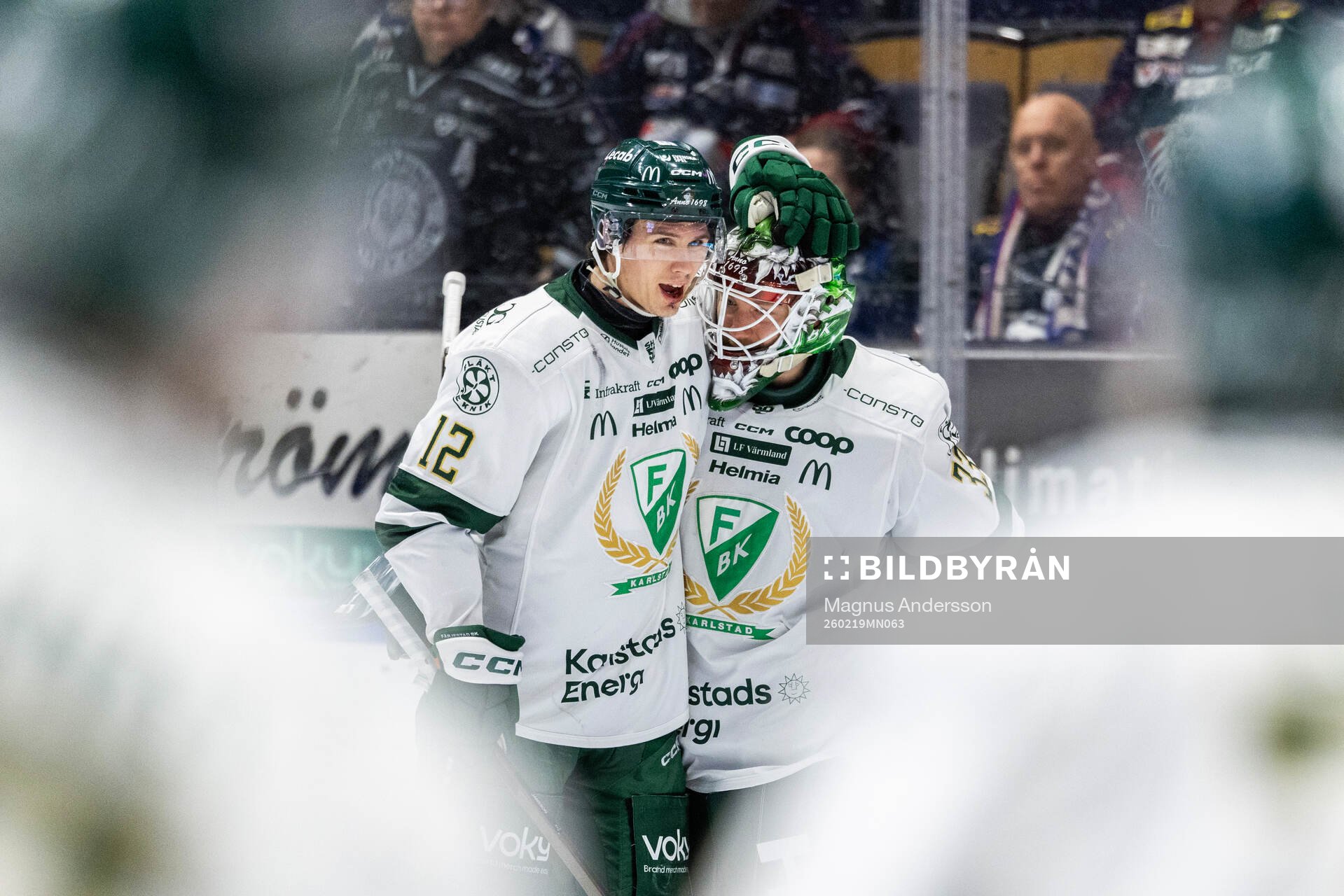Färjestads Christoffer Jansson och målvakt Emil Larmi