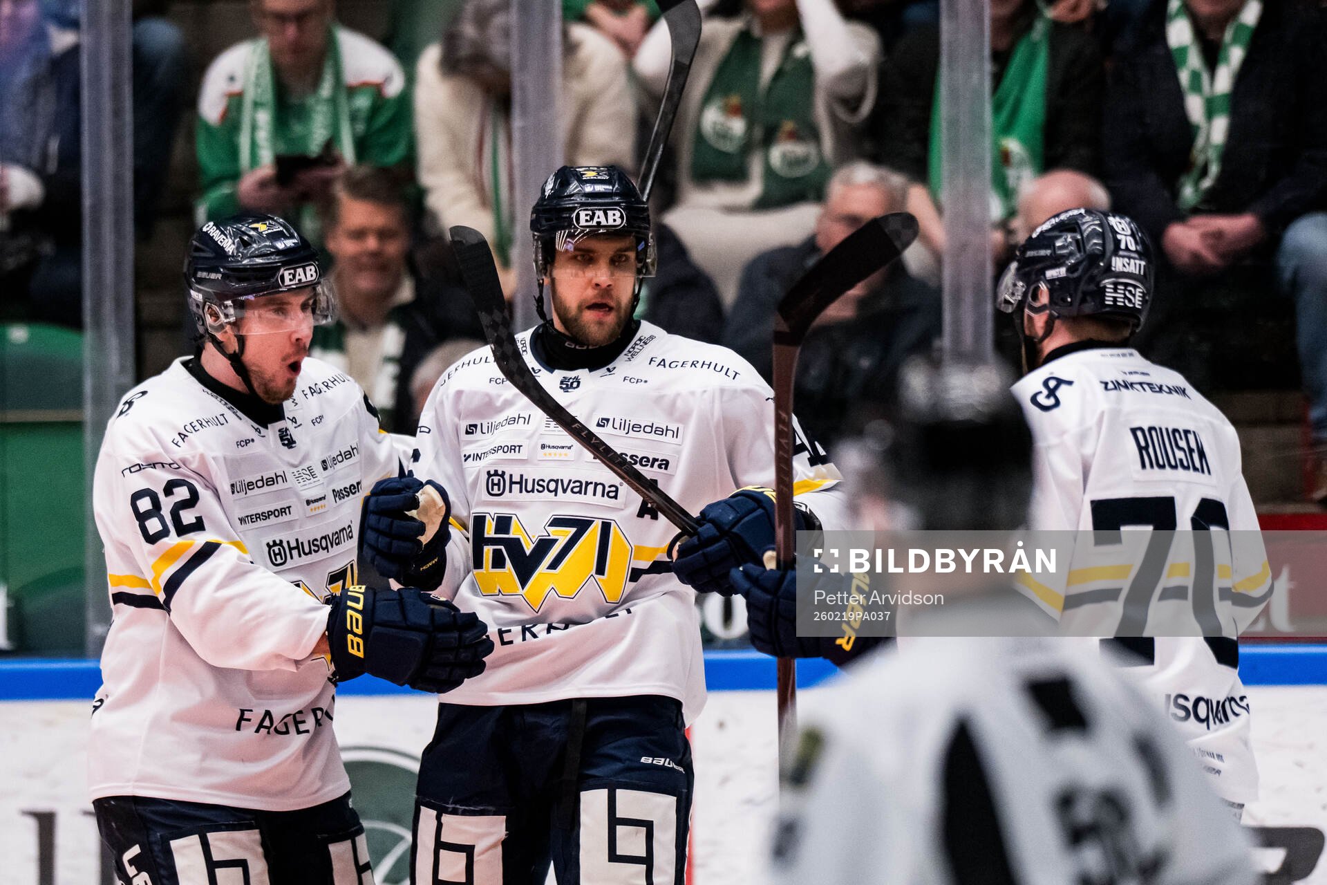 HV71s Joona Luoto, Lukas Rousek jublar