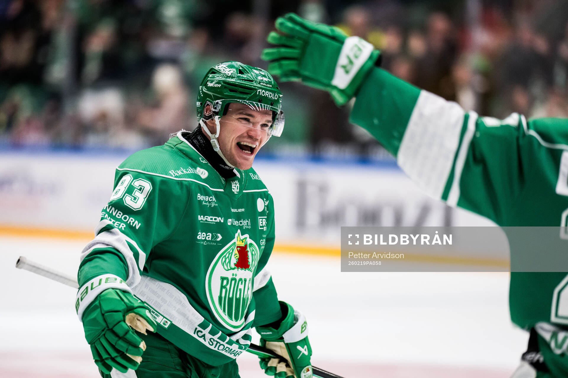 Rögles Karson Kuhlman jublar