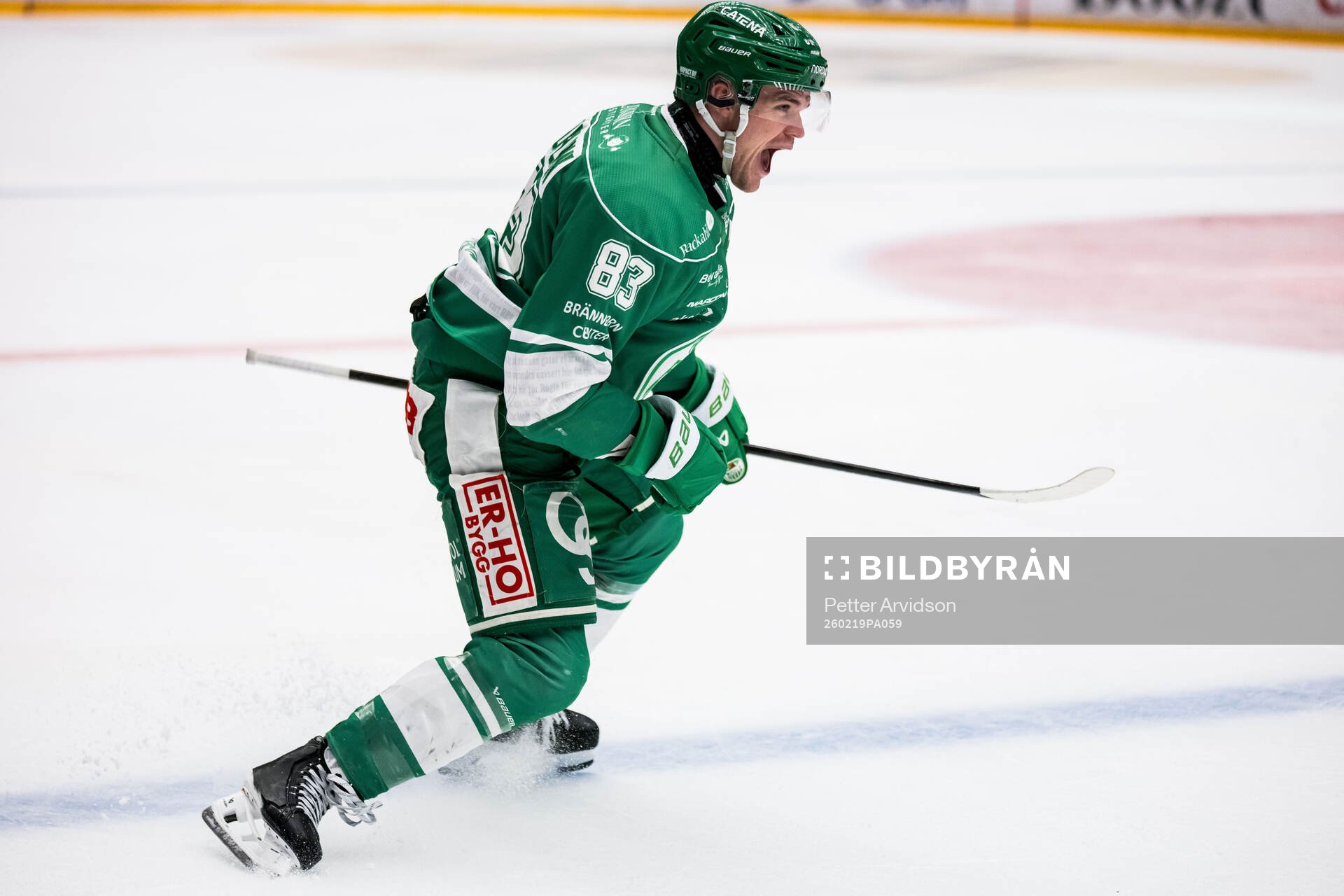 Rögles Karson Kuhlman jublar