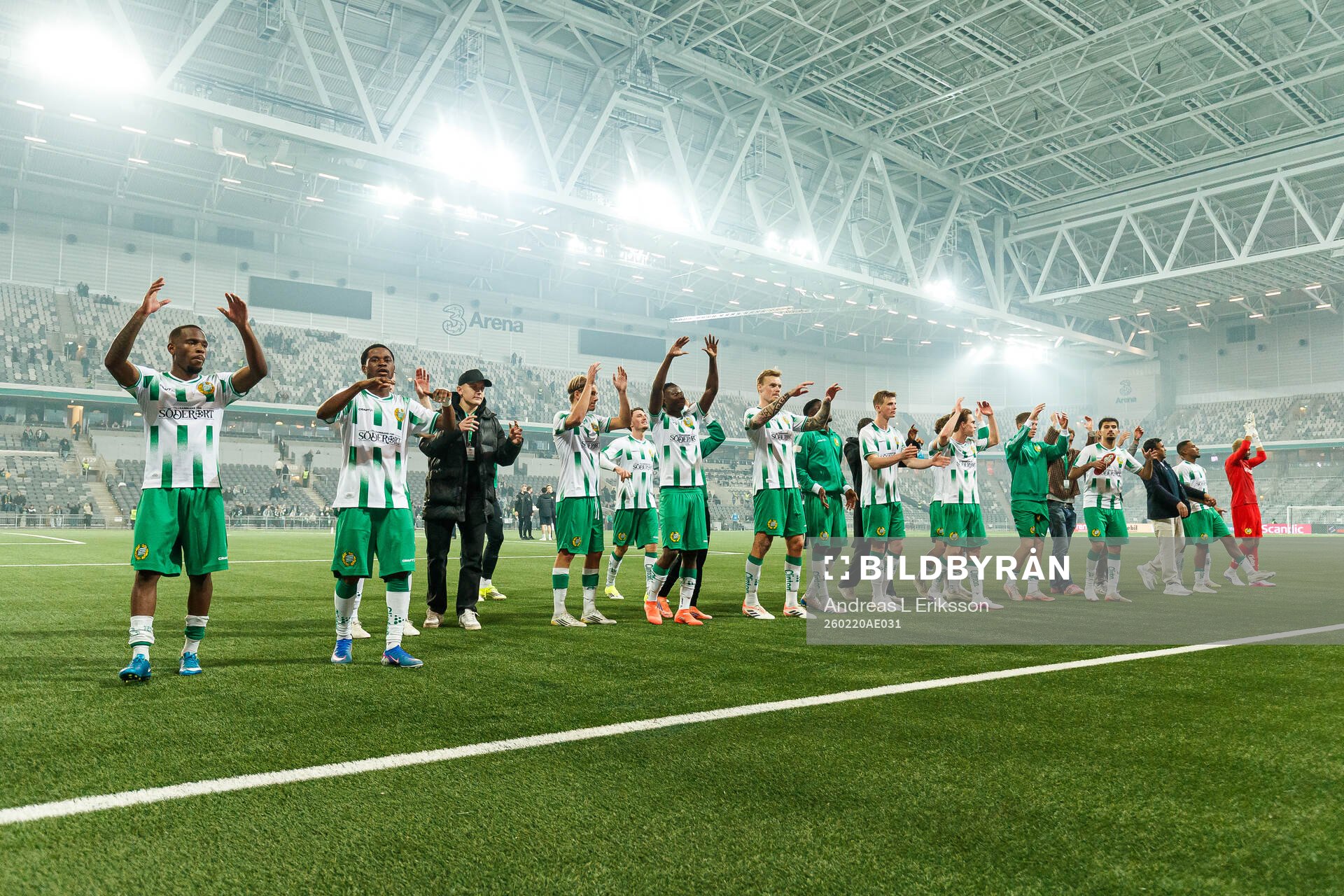 Hammarbys spelare jublar