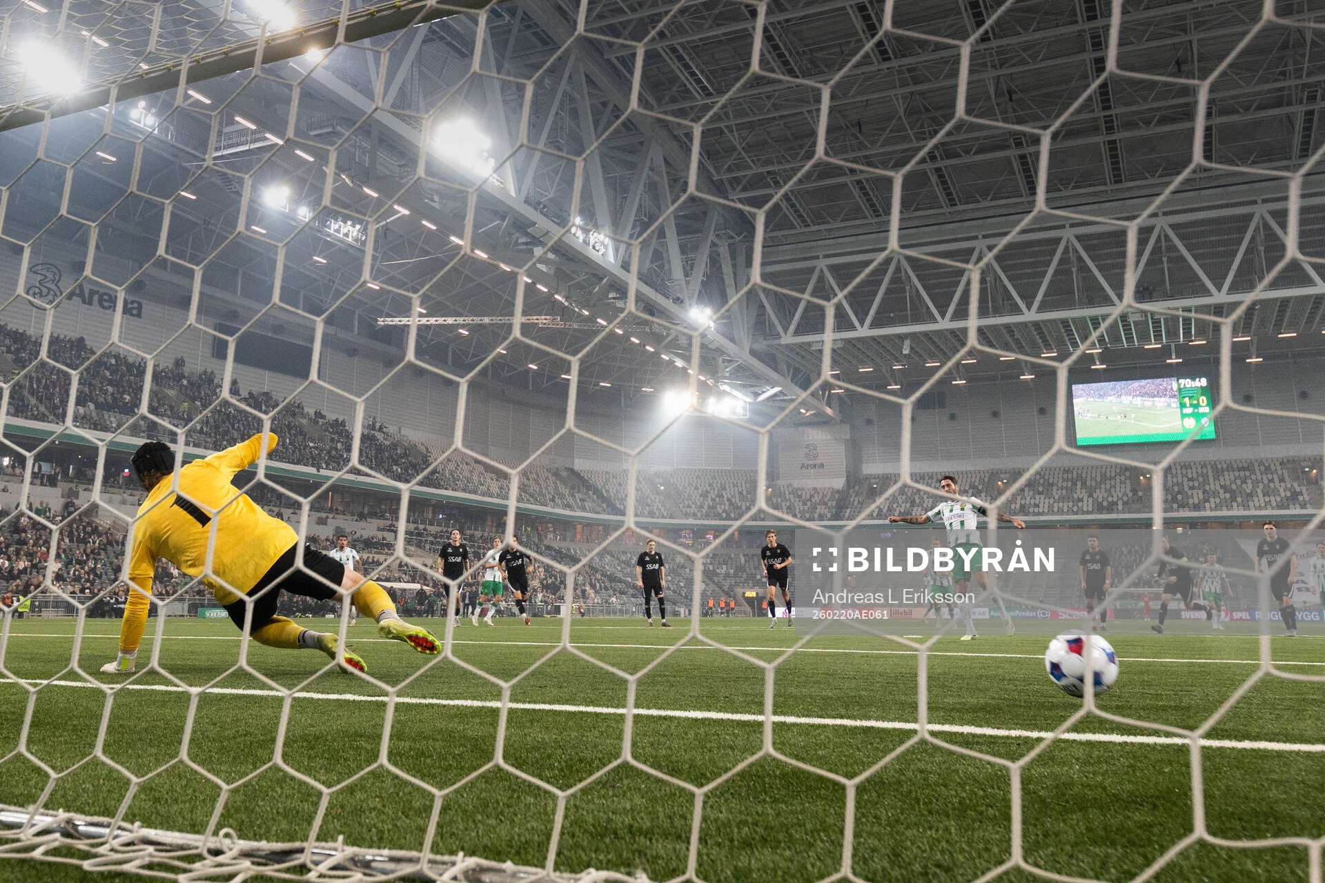 Hammarbys Nahir Besara gör 2-0 på straff bakom Brages