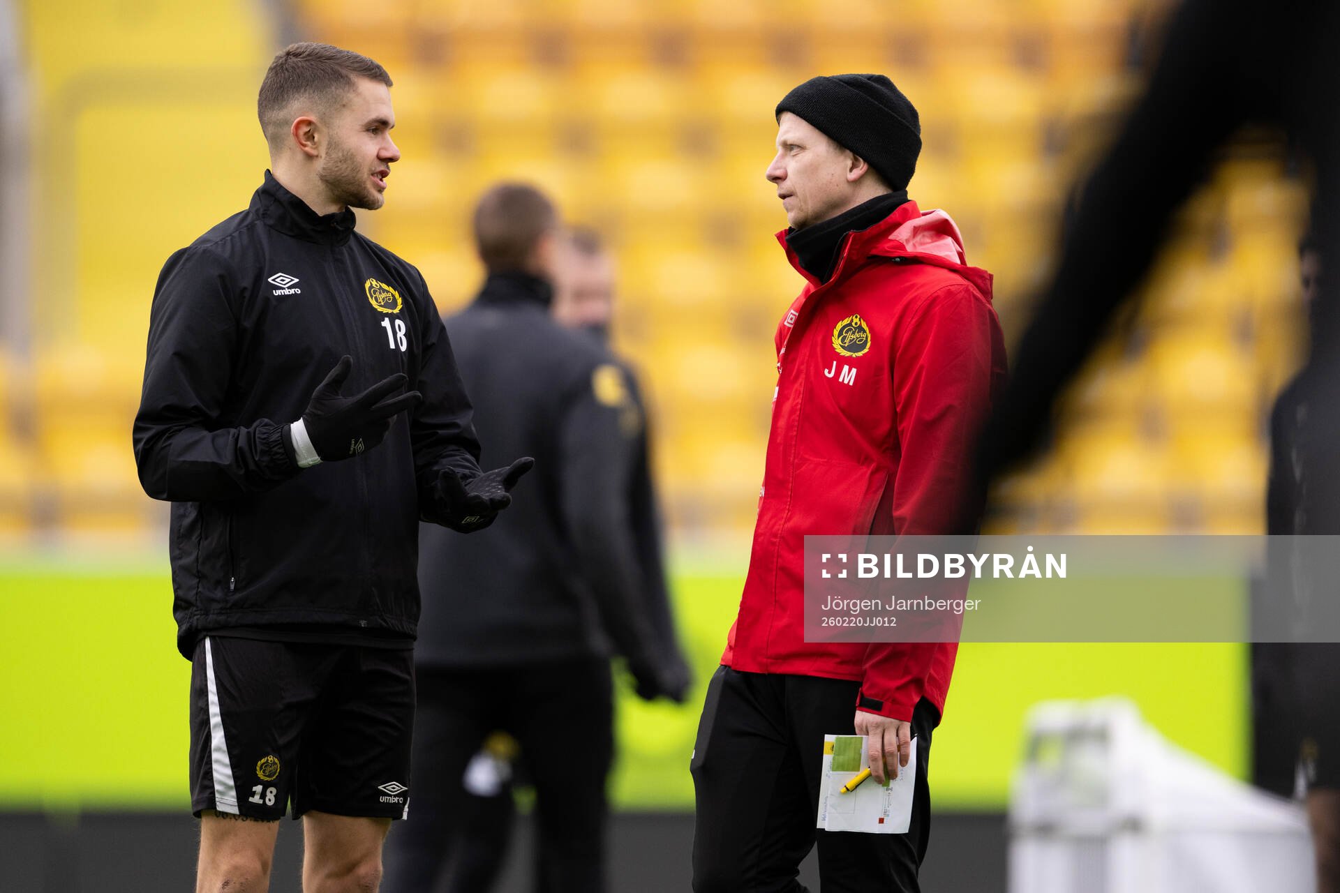 Julius Magnusson och assisterande tränare Johan Mattsson