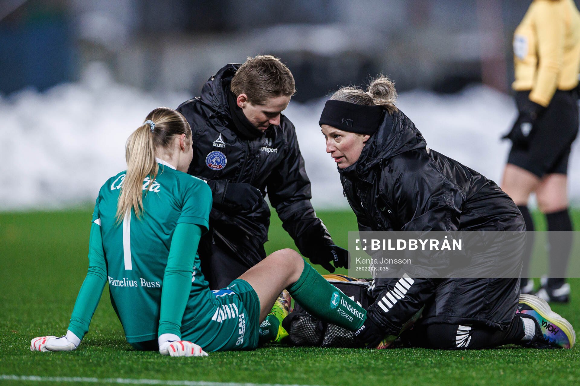 Linköpings målvakt Julia Cavander har ont