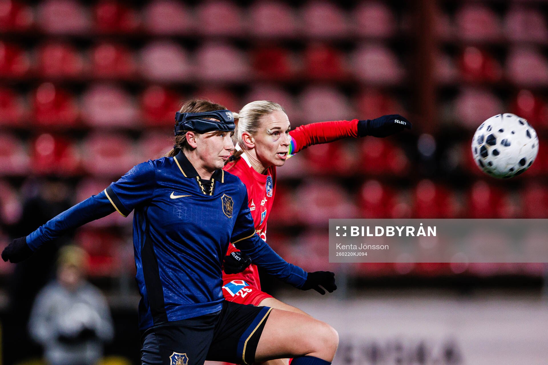 AIKs Olivia Garcia och Linköpings Jonna Andersson