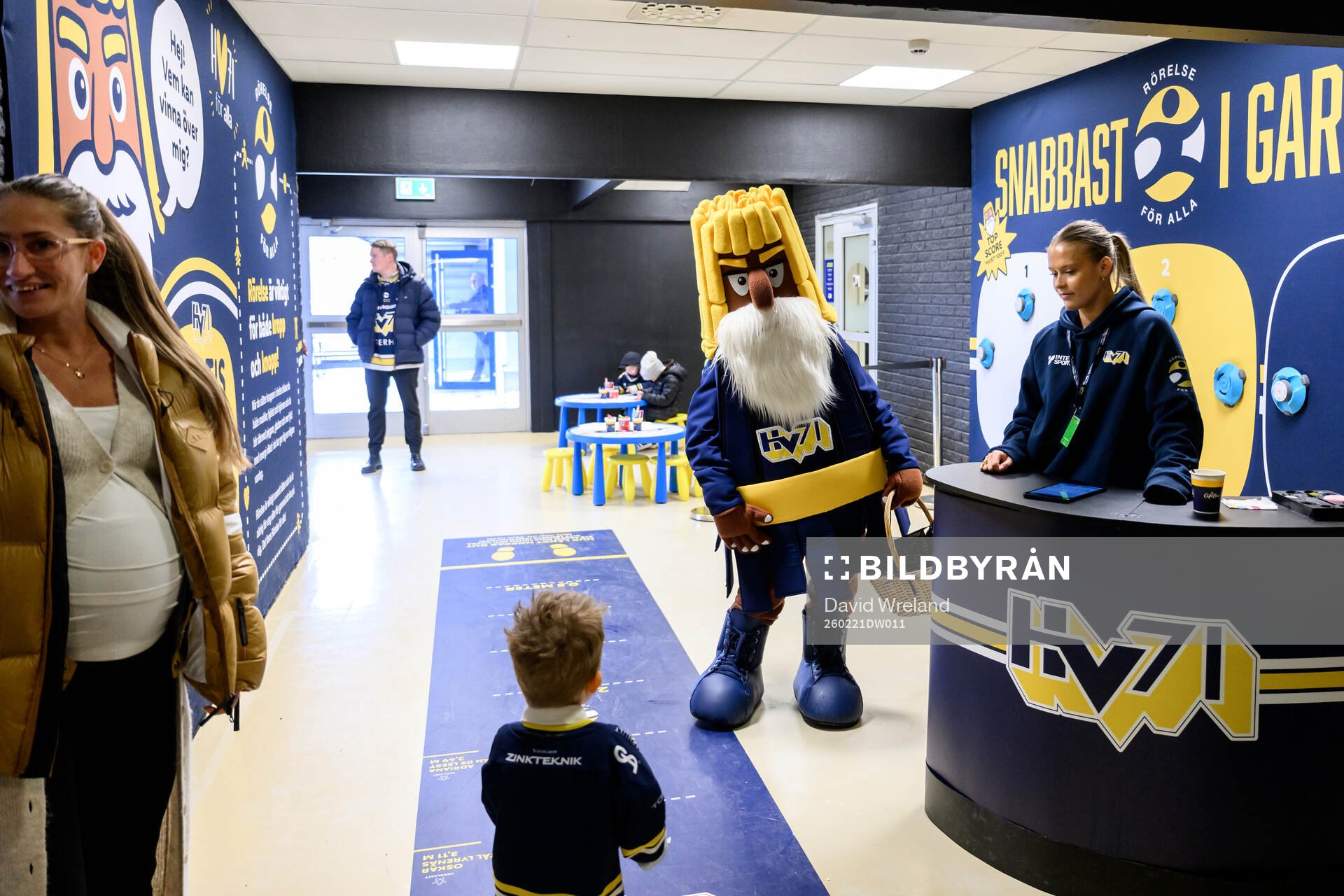 HV71s maskot Hvisst