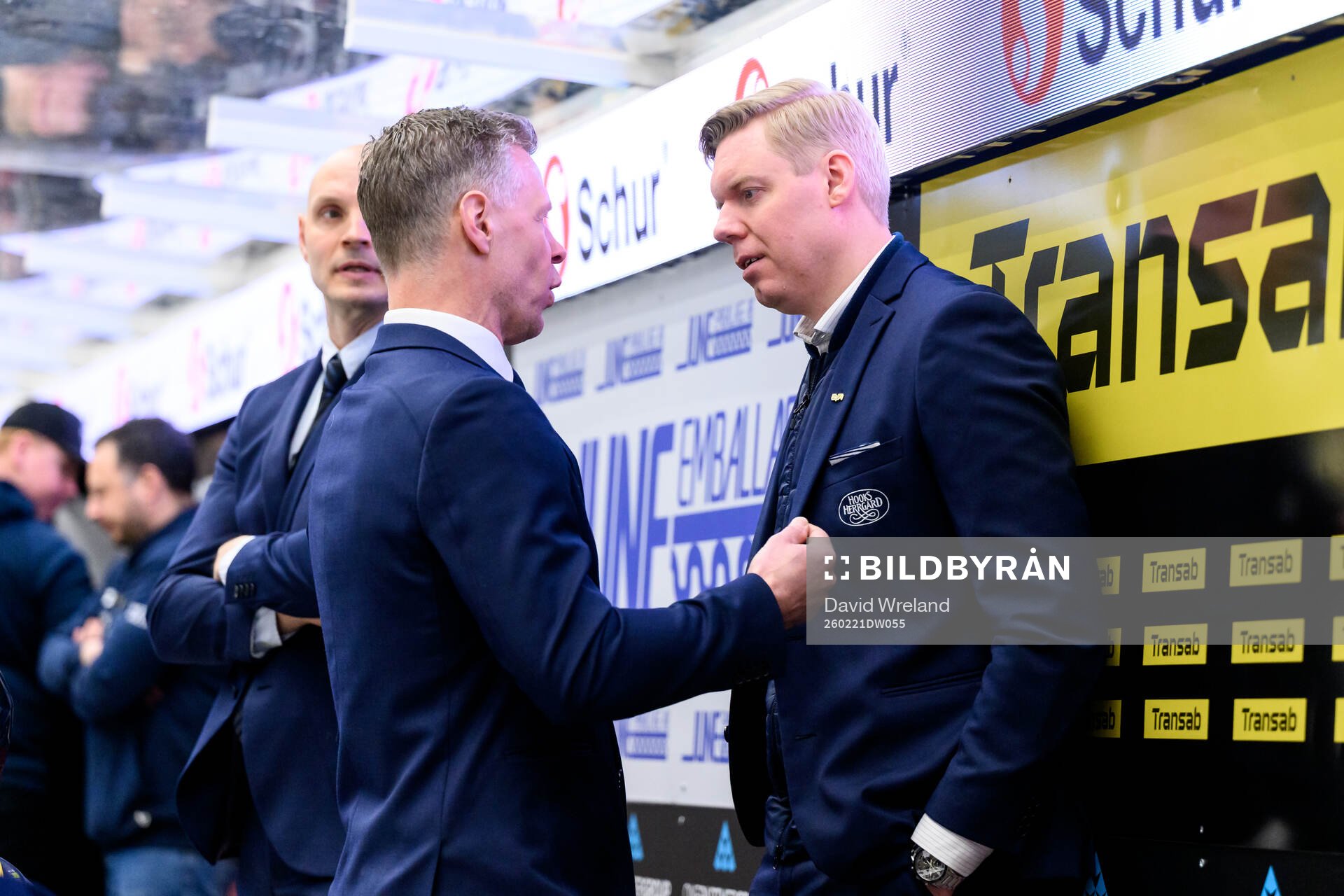 HV71s assisterande tränare Nicklas Rahm och tränare Anton