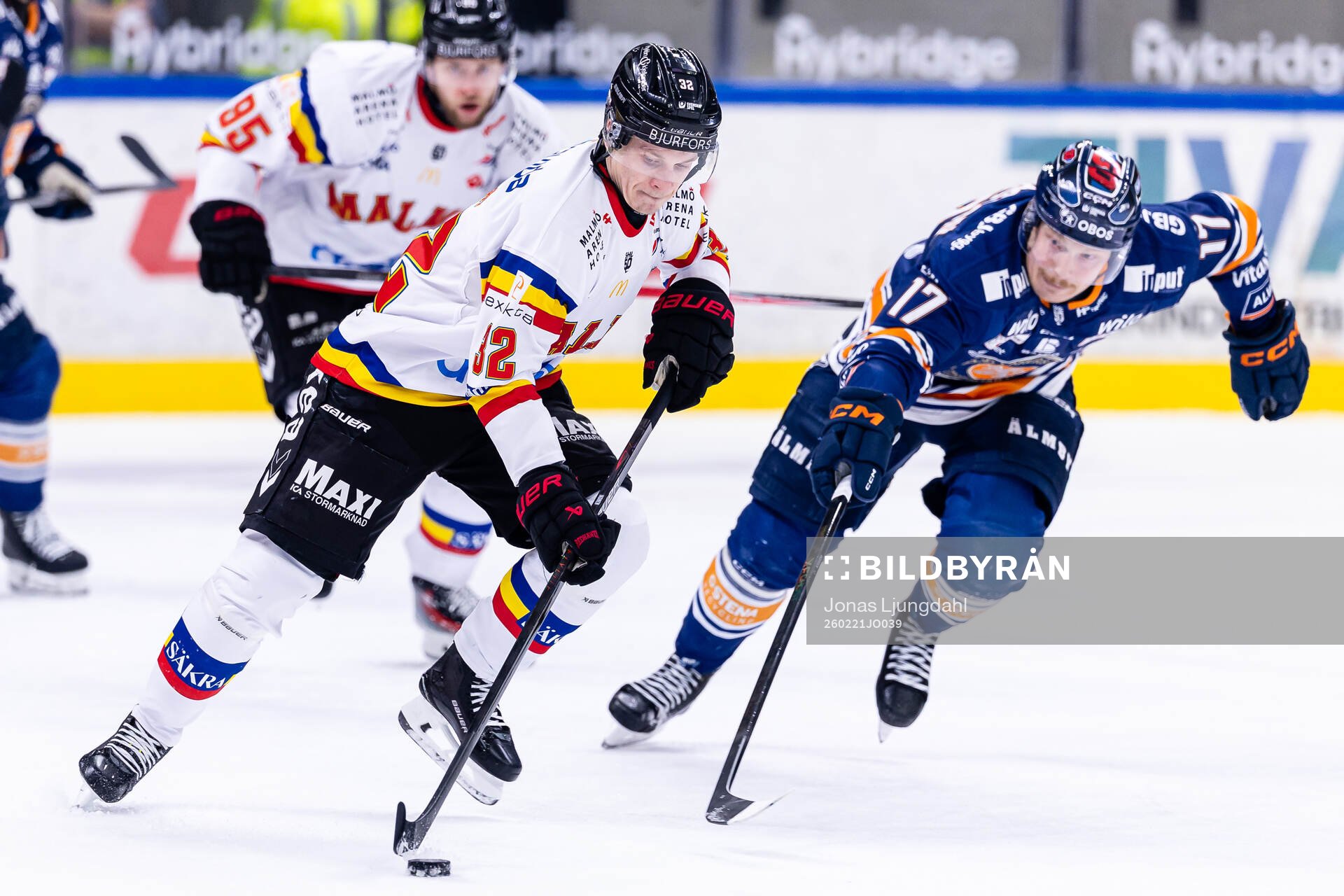Malmö Redhawks Joona Ikonen och Växjös Erik Andersson