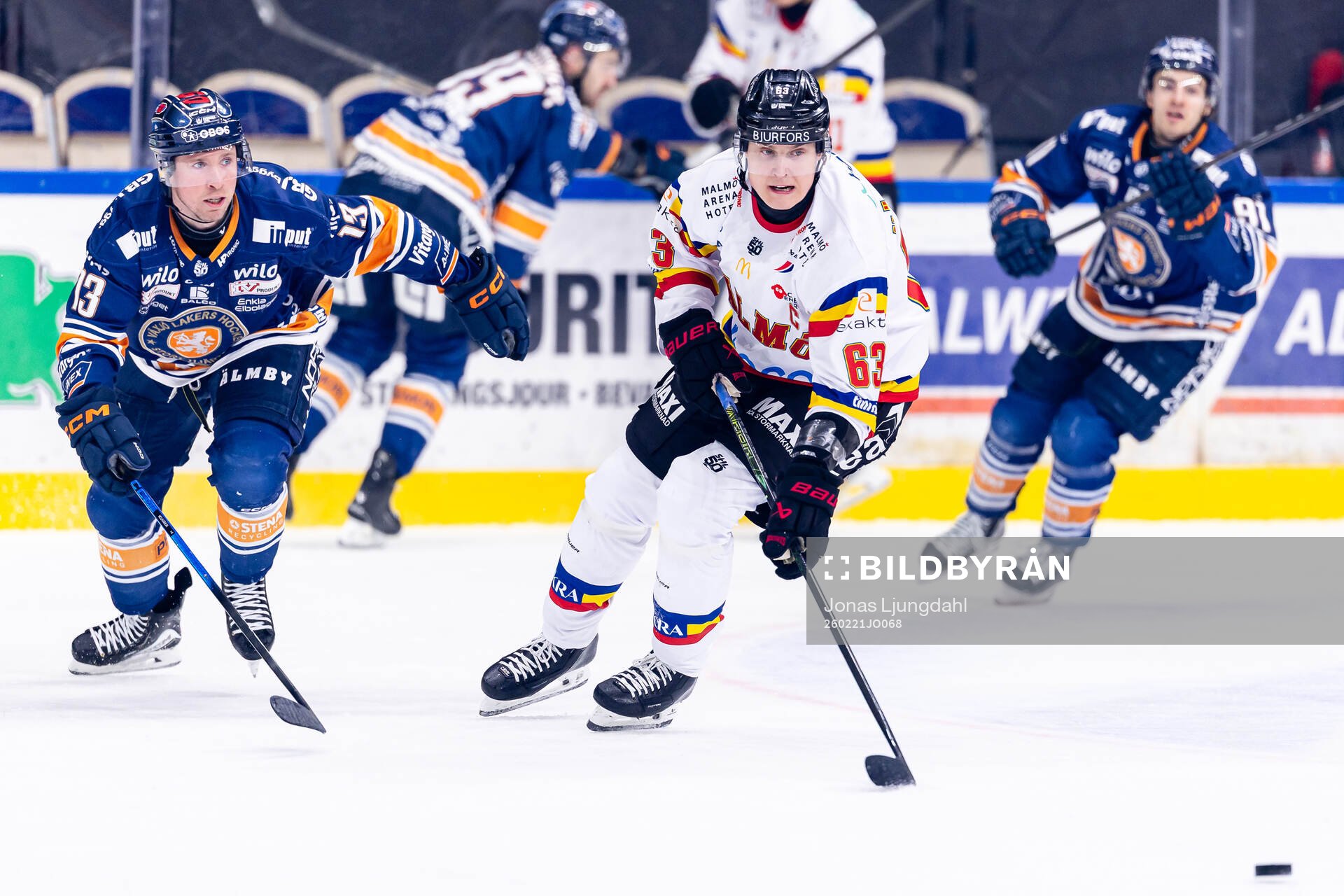Växjös Dylan Mclaughlin och Malmö Redhawks Fredrik