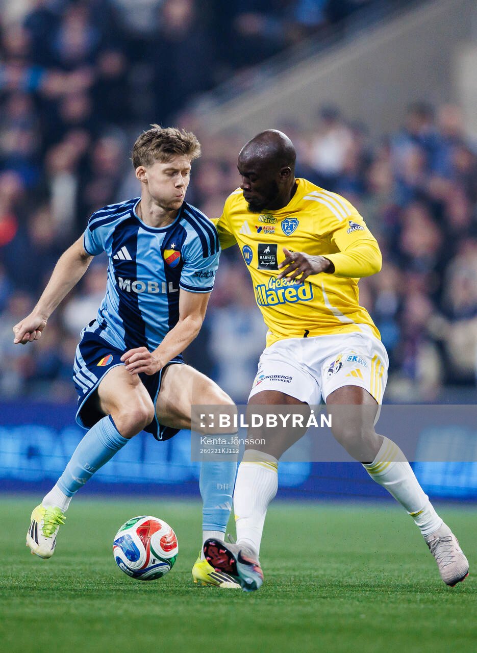 Djurgårdens Patric Åslund och Falkenbergs Lassina Sangaré