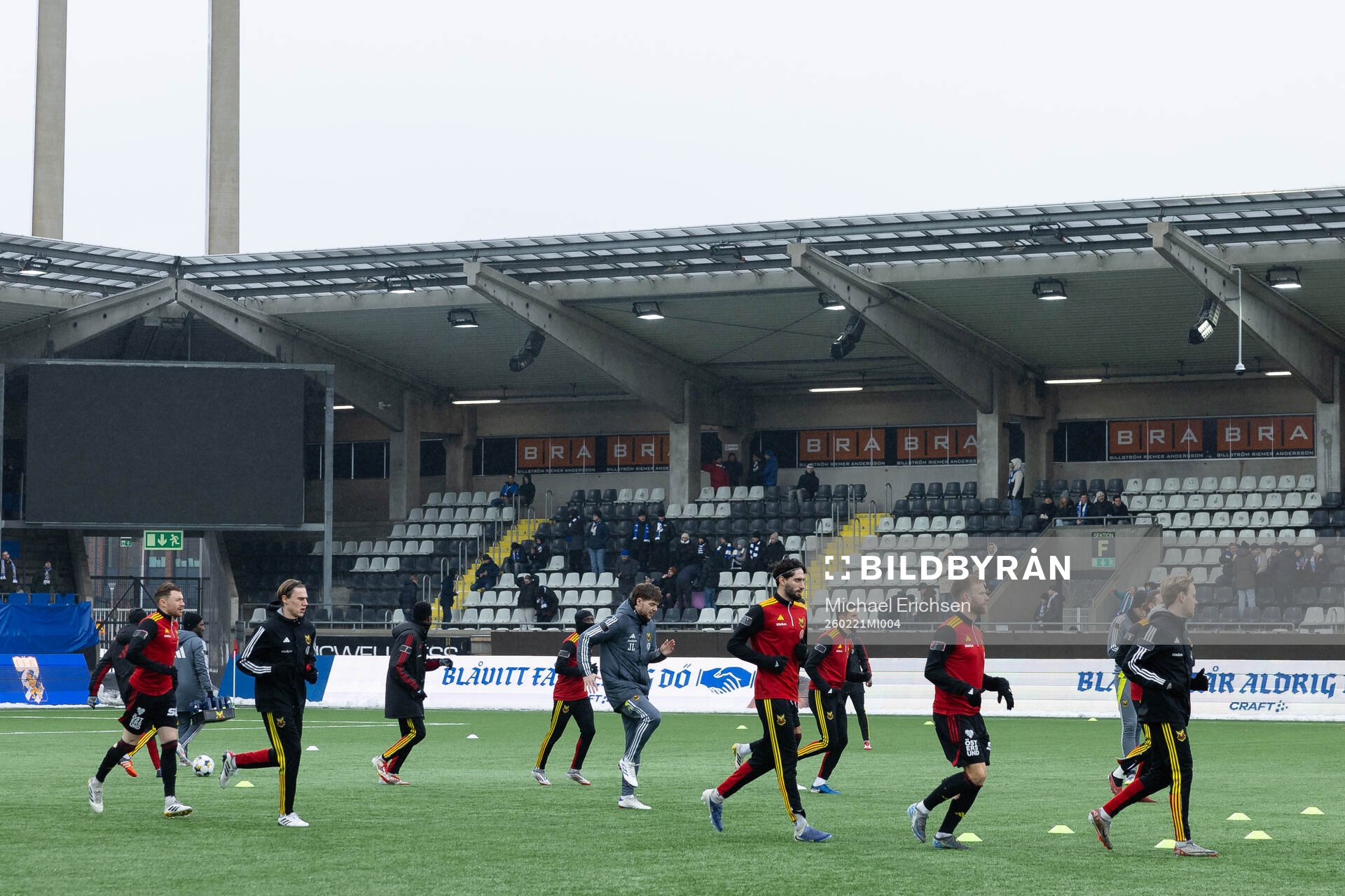 Östersunds spelare värmer upp