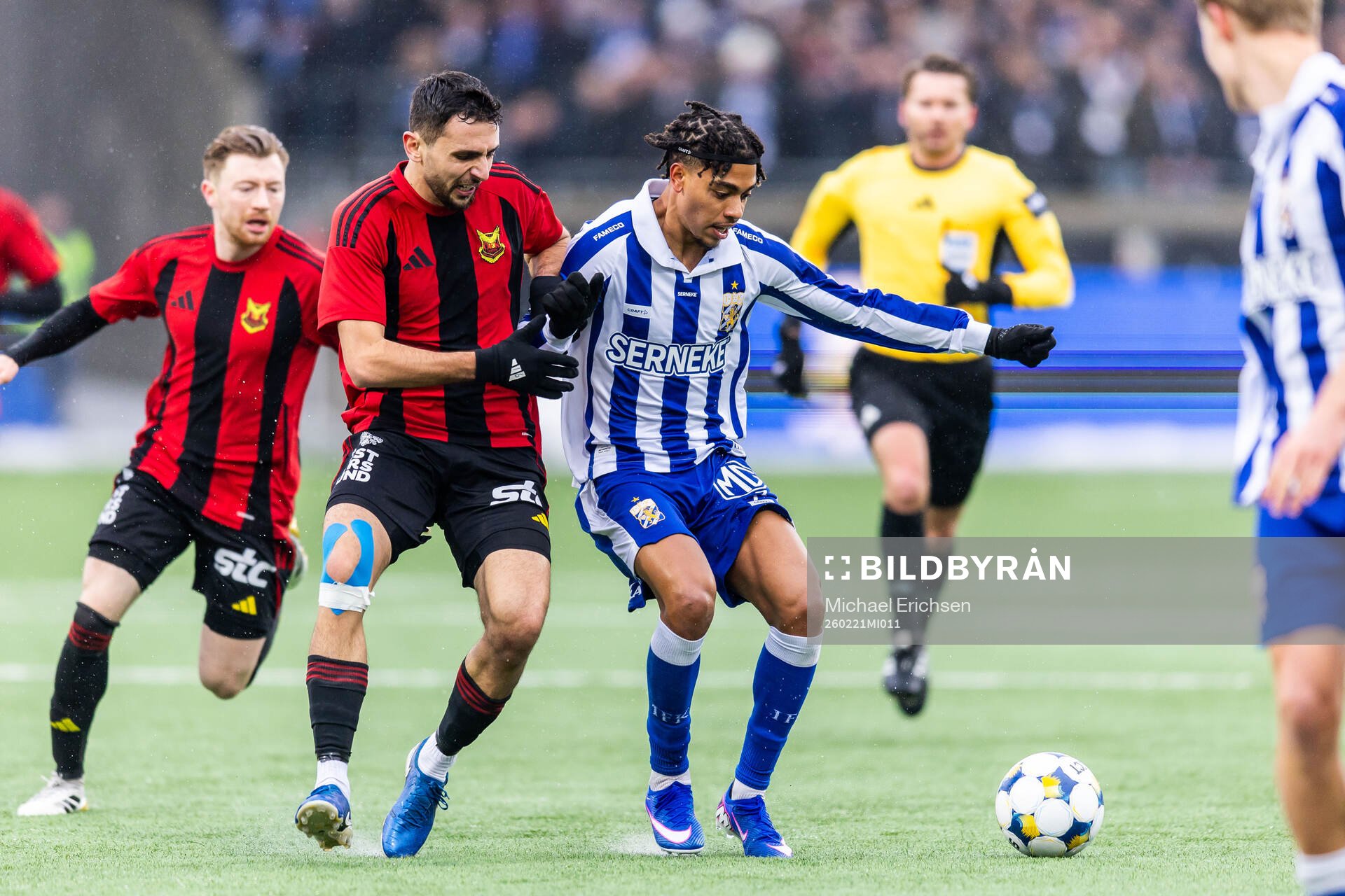 Östersunds Amar Begic and IFK Göteborgs Sebastian