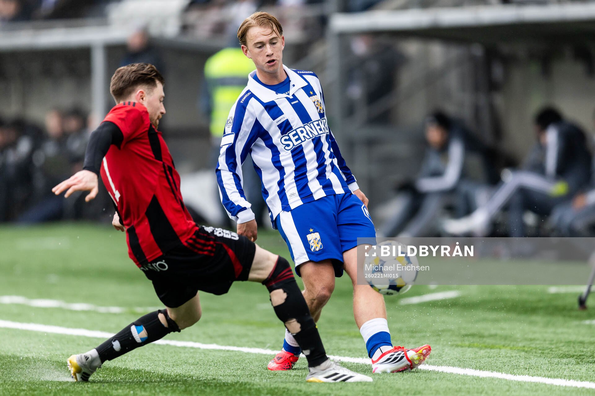 Östersunds Daniel Miljanovic och IFK Göteborgs Noah Tolf