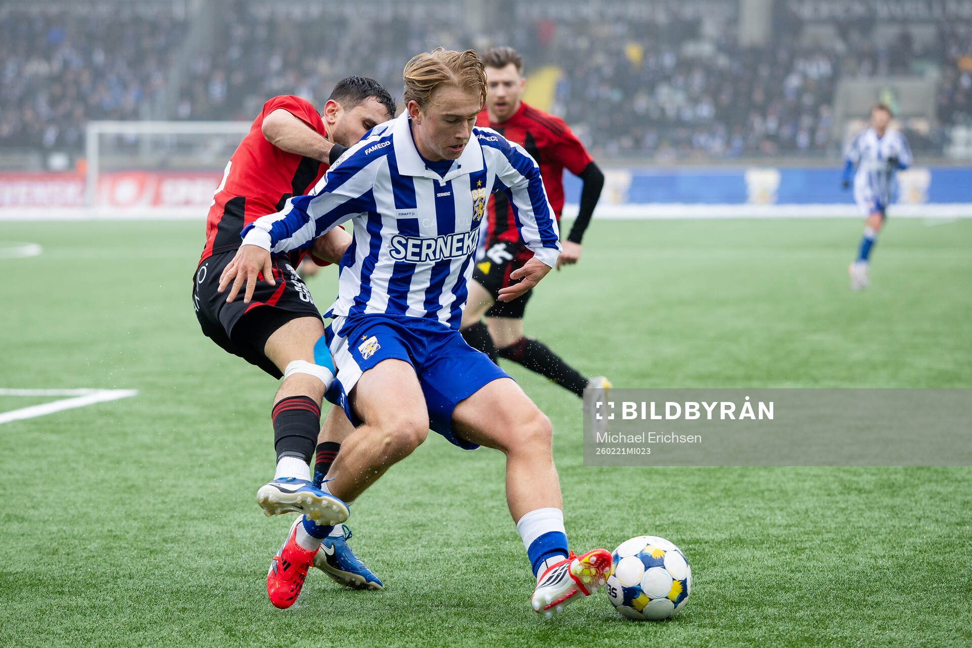 Östersunds Amar Begic och IFK Göteborgs Noah Tolf