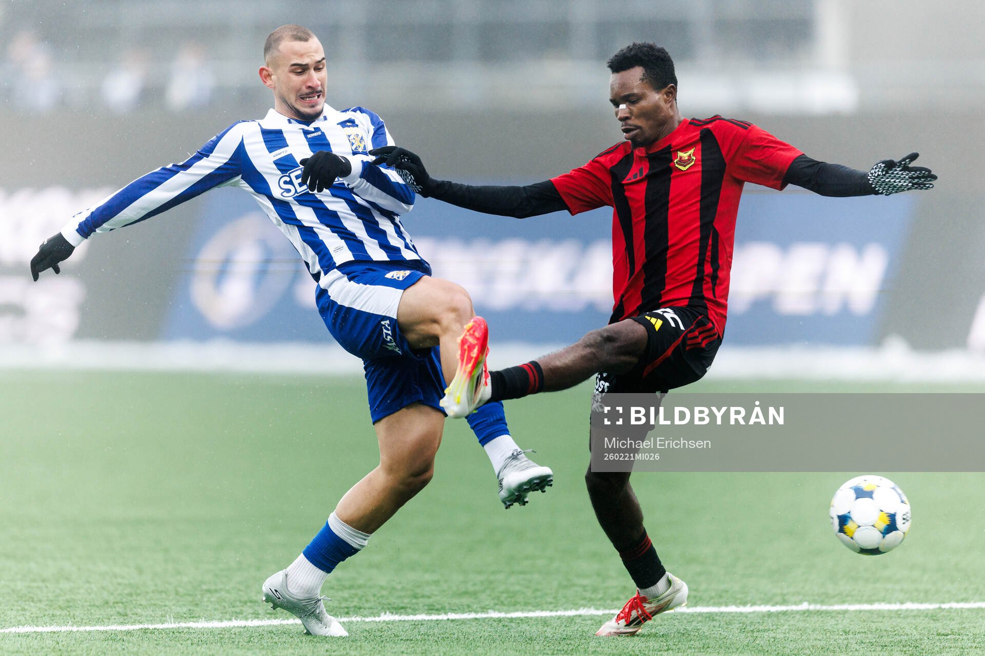 IFK Göteborgs Tiago Coimbra och Östersunds Sunday Anyanwu