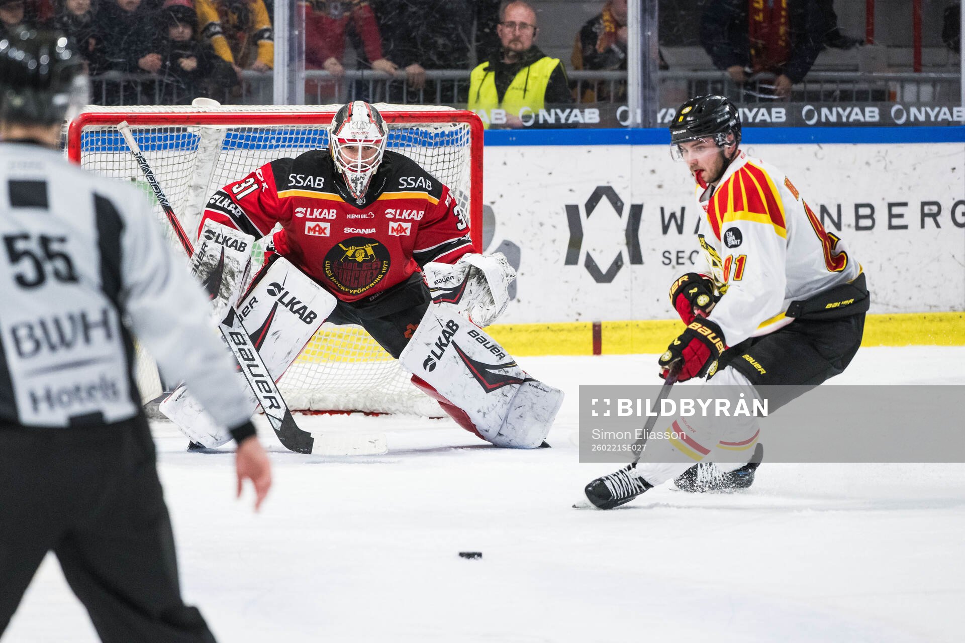 Luleås målvakt Matteus Ward och Brynäs Kieffer Bellows