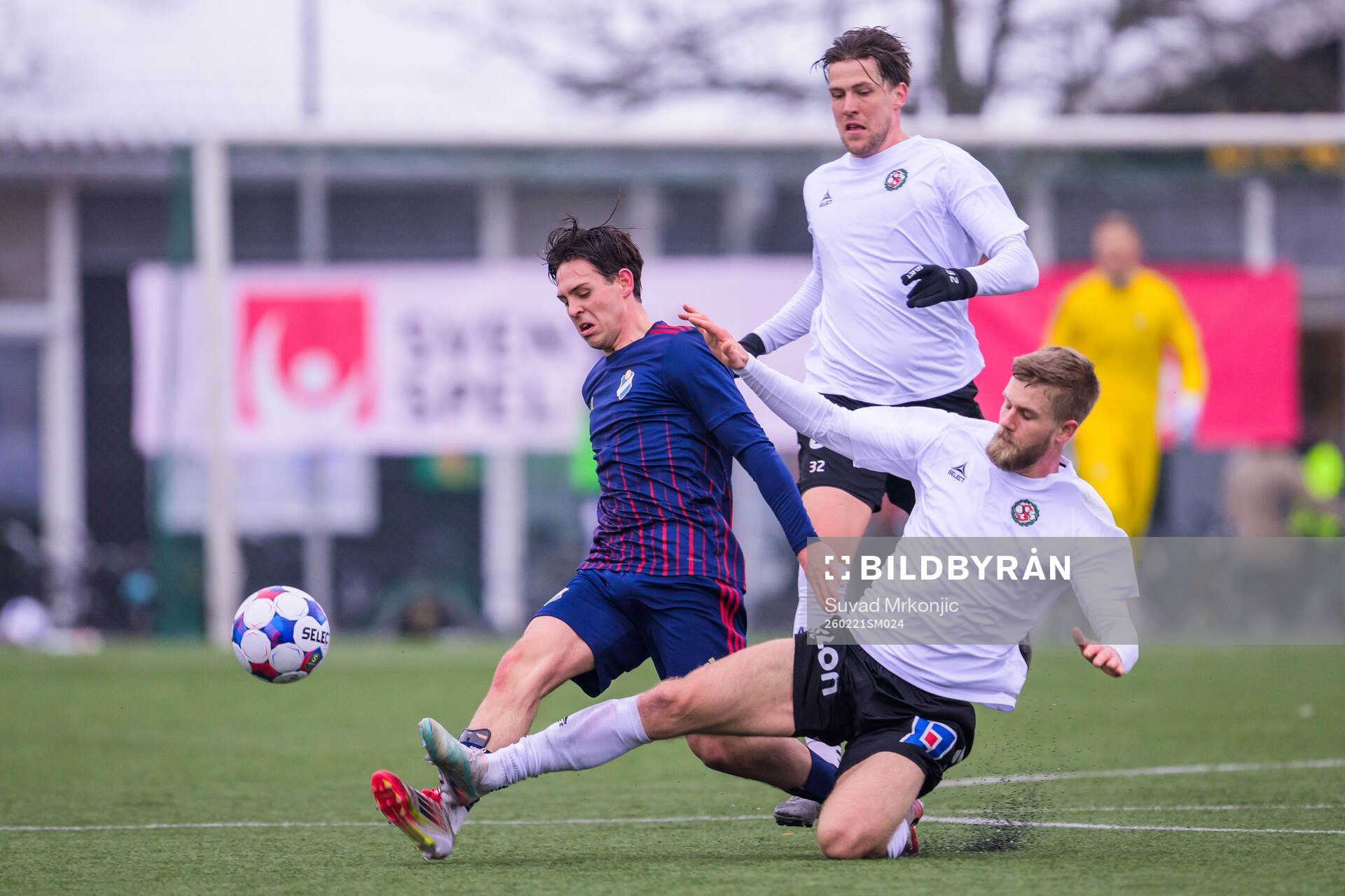Östers IFs Hannes Bladh Pijaca och Örebros Hampus