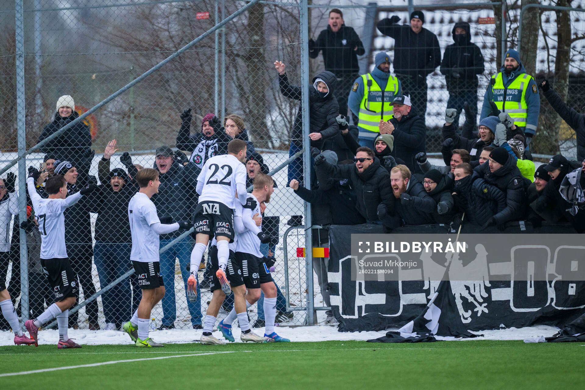 Örebros Karl Holmberg jublar