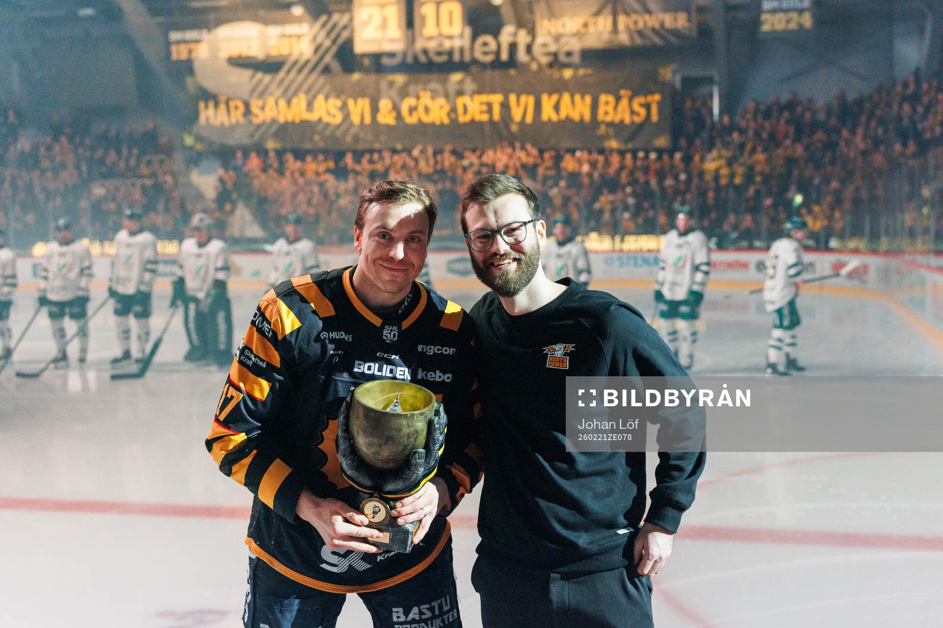 Skellefteås Pär Lindholm tilldelas Pontus Petterström